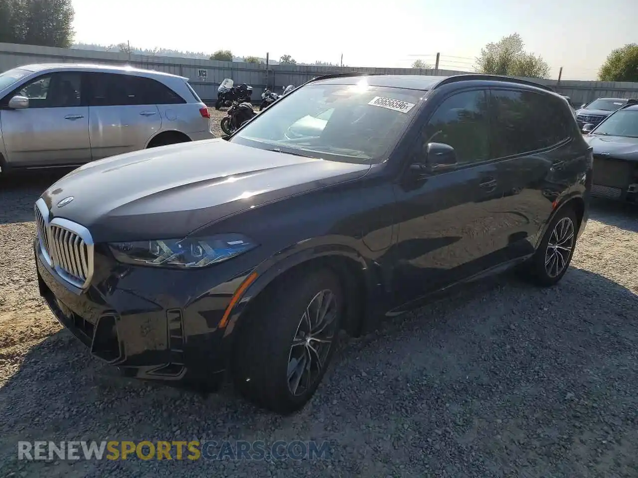 1 Photograph of a damaged car 5UX43EU00S9X42136 BMW X5 2025