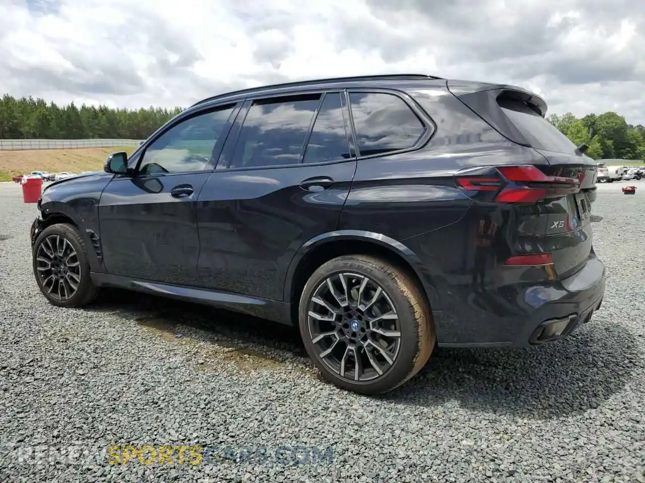 2 fotografías del automóvil dañado 5UX43EU09S9Z03390 BMW X5 2025