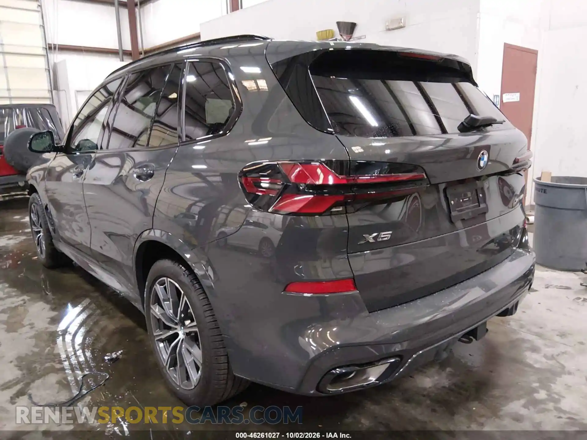 3 fotografías del automóvil dañado 5UX23EU00T9545895 BMW X5 2026