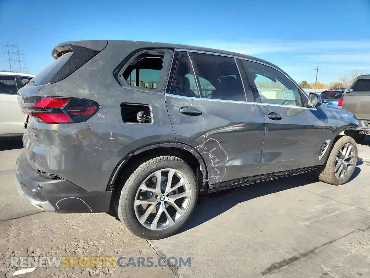 3 Photograph of a damaged car 5UX23EU02T9165750 BMW X5 2026