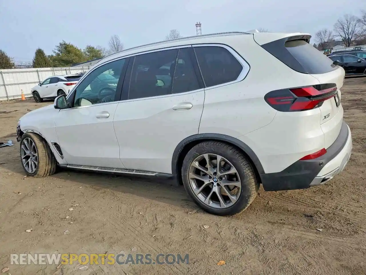 2 Photograph of a damaged car 5UX23EU03T9107212 BMW X5 2026