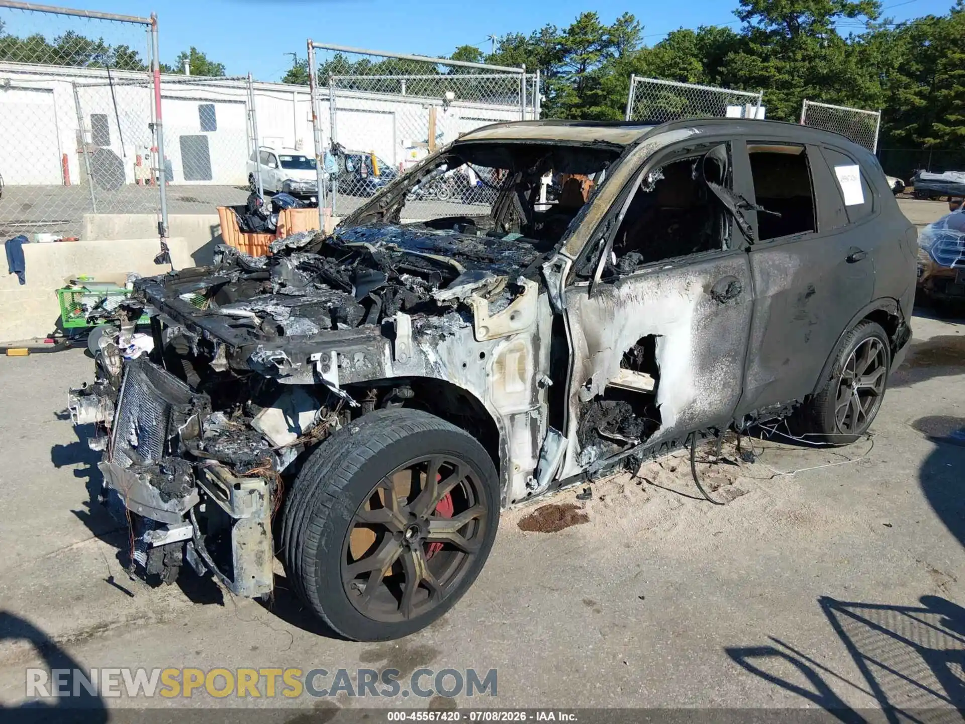 2 fotografías del automóvil dañado 5UX23EU07T9494847 BMW X5 2026