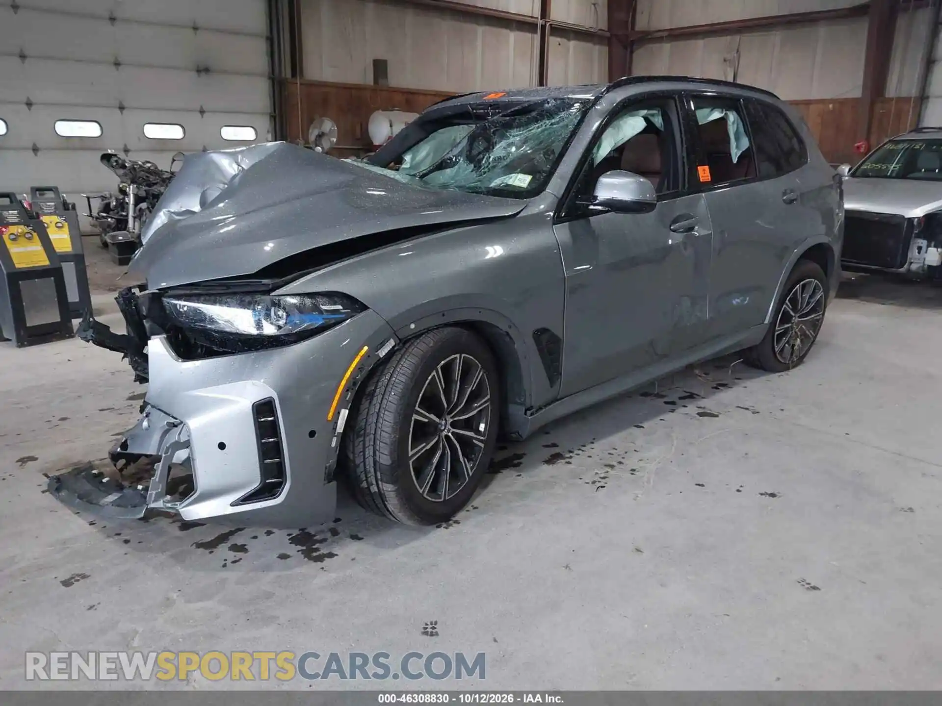 2 Photograph of a damaged car 5UX23EU08T9330751 BMW X5 2026