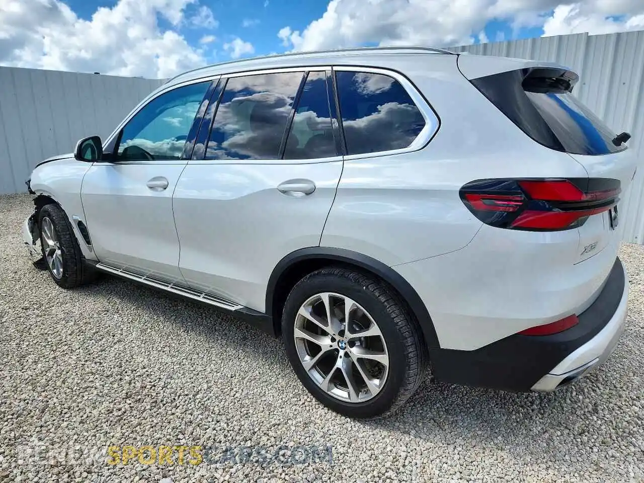 2 Photograph of a damaged car 5UX23EU0XT9385900 BMW X5 2026