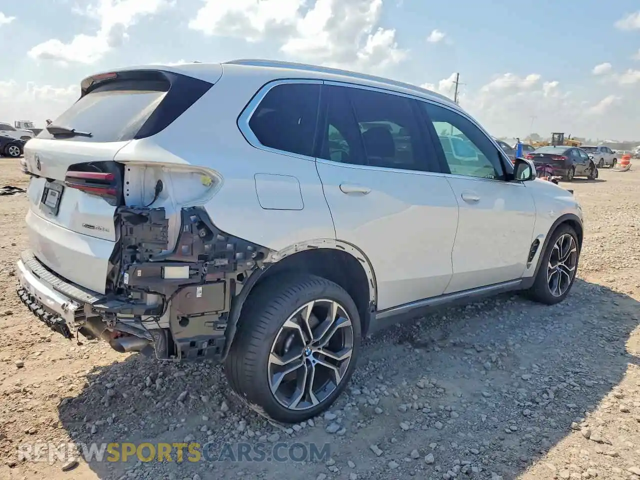 3 Photograph of a damaged car 5UX43EU02T9110157 BMW X5 2026