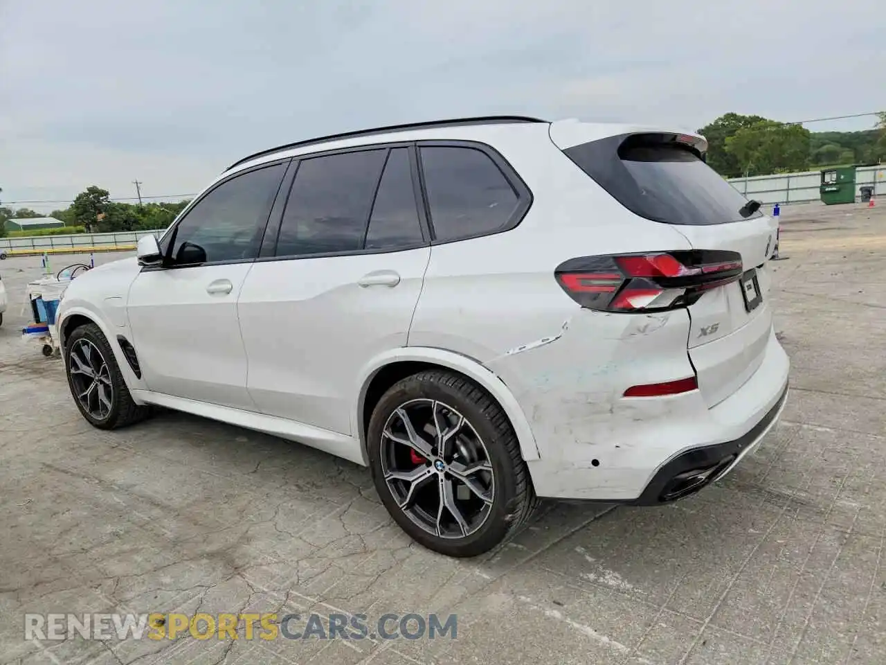 2 Фотография поврежденного автомобиля 5UX43EU07T9037416 BMW X5 2026