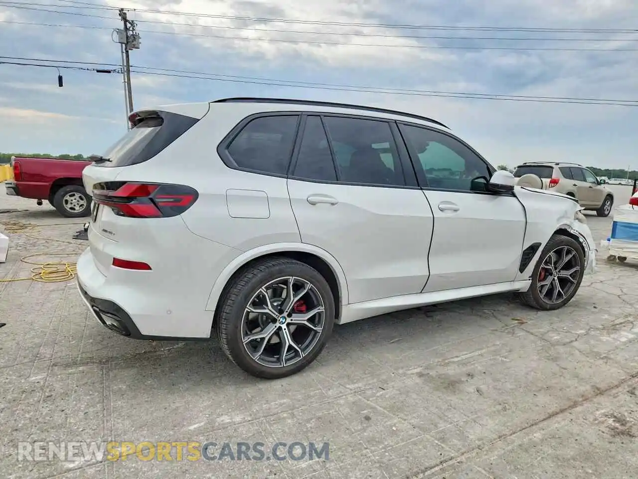 3 Фотография поврежденного автомобиля 5UX43EU07T9037416 BMW X5 2026