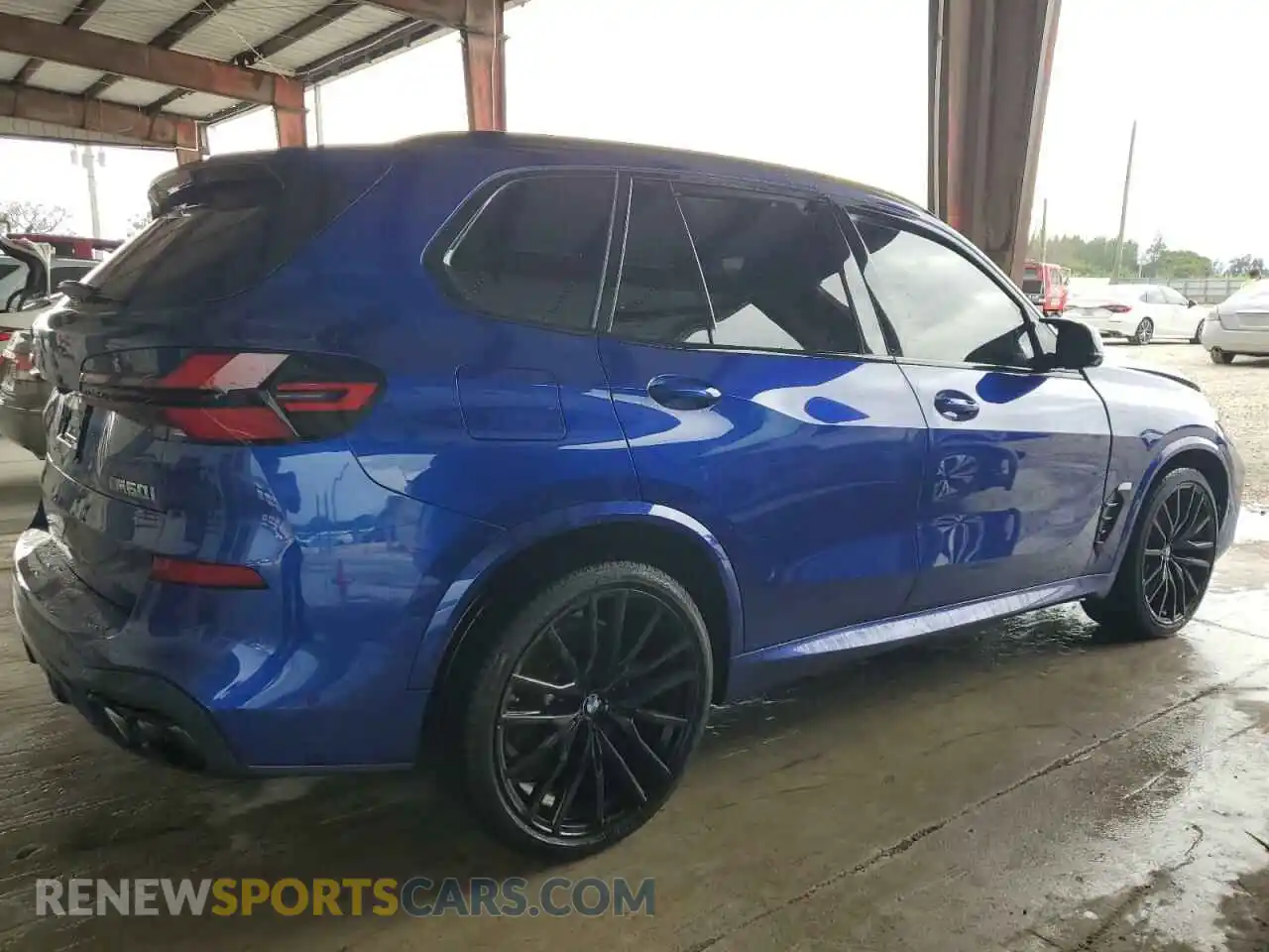 3 fotografías del automóvil dañado 5UX33EU09R9T85271 BMW X5 M60I 2024