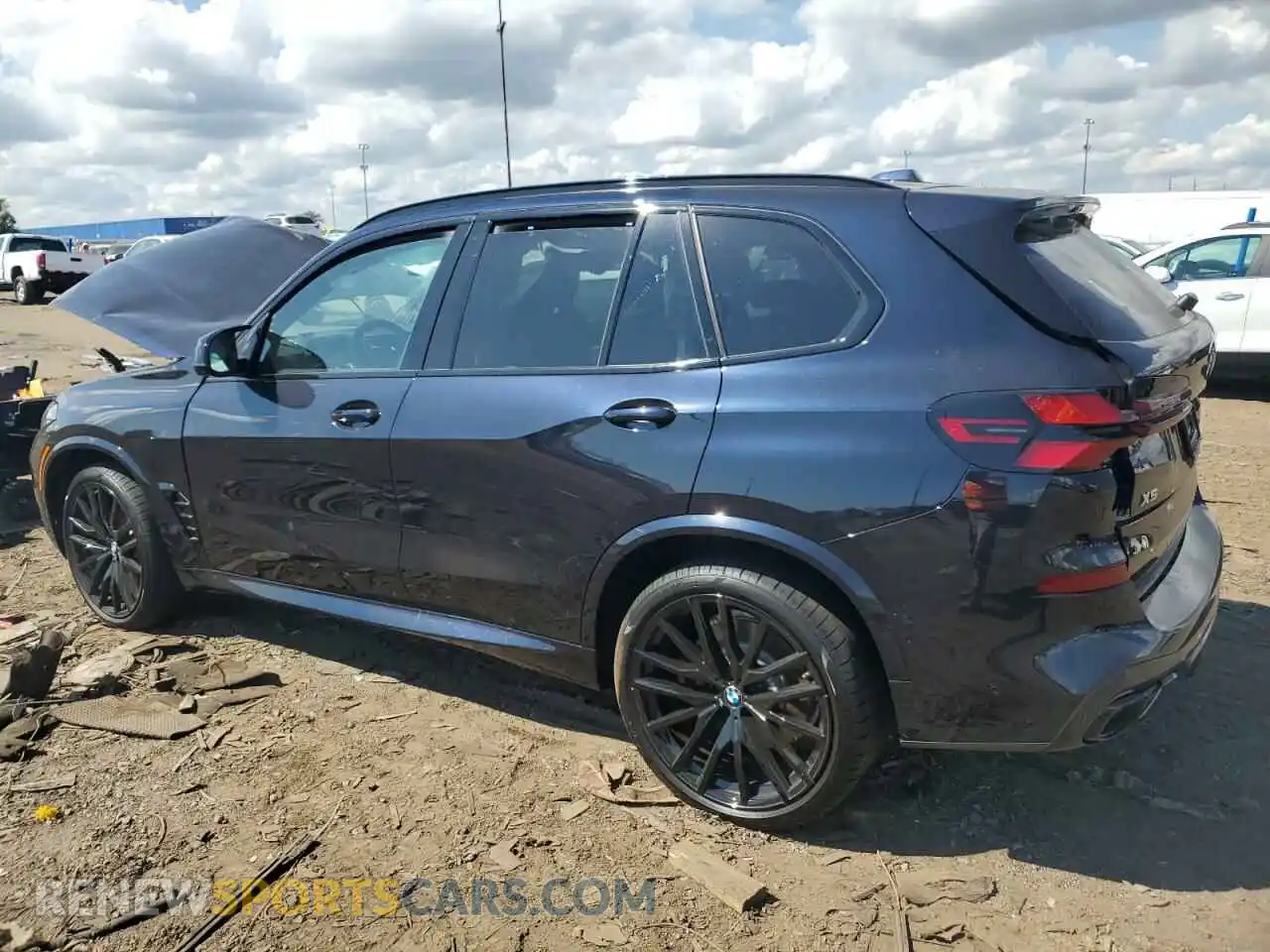 2 fotografías del automóvil dañado 5UX33EU01S9W95596 BMW X5 M60I 2025