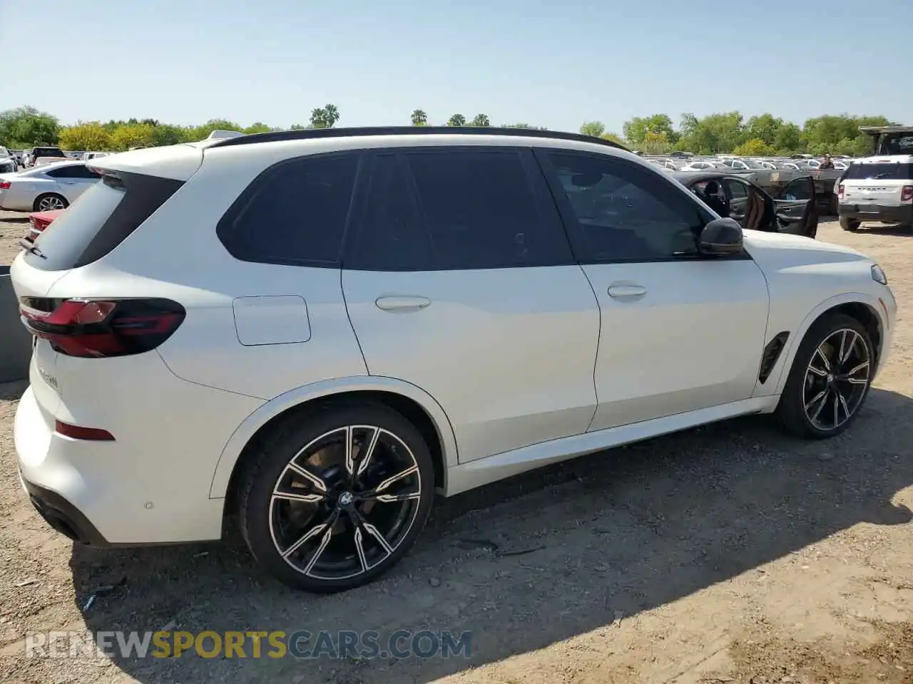 3 fotografías del automóvil dañado 5UX33EU06S9X27846 BMW X5 M60I 2025