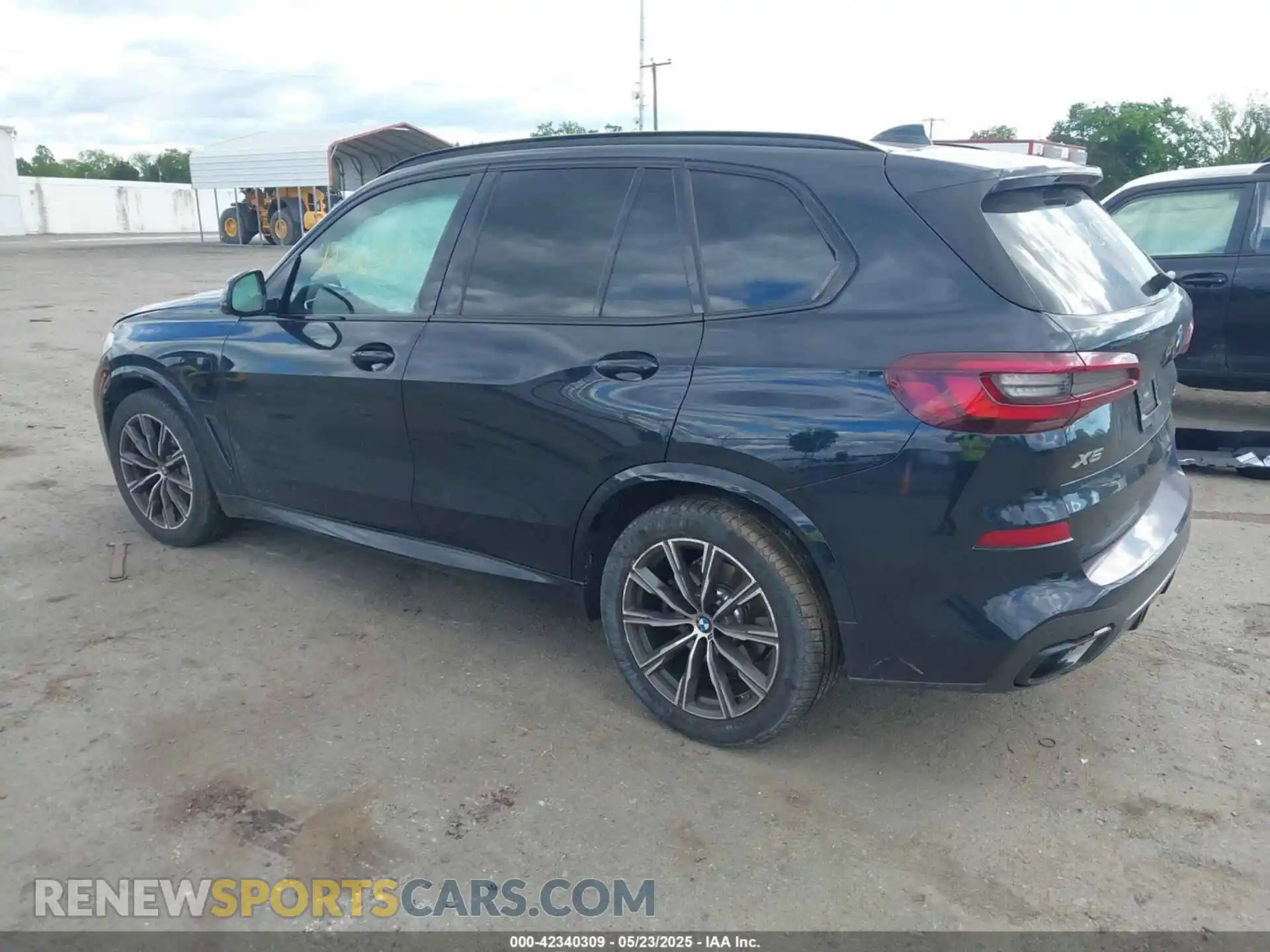3 Photograph of a damaged car 5UXTA6C09M9F27367 BMW X5 PHEV 2021