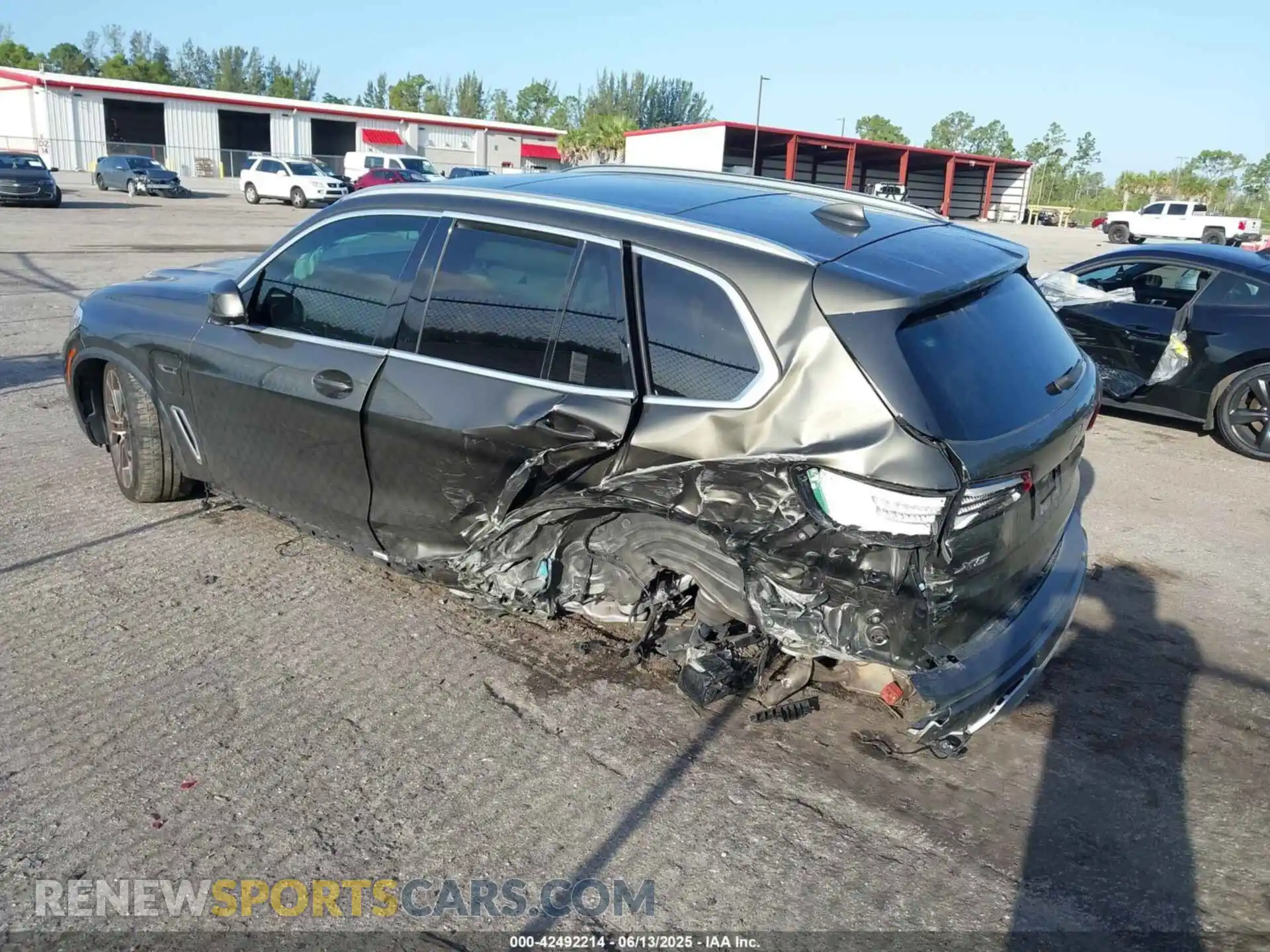 3 fotografías del automóvil dañado 5UXTA6C01N9M51979 BMW X5 PHEV 2022