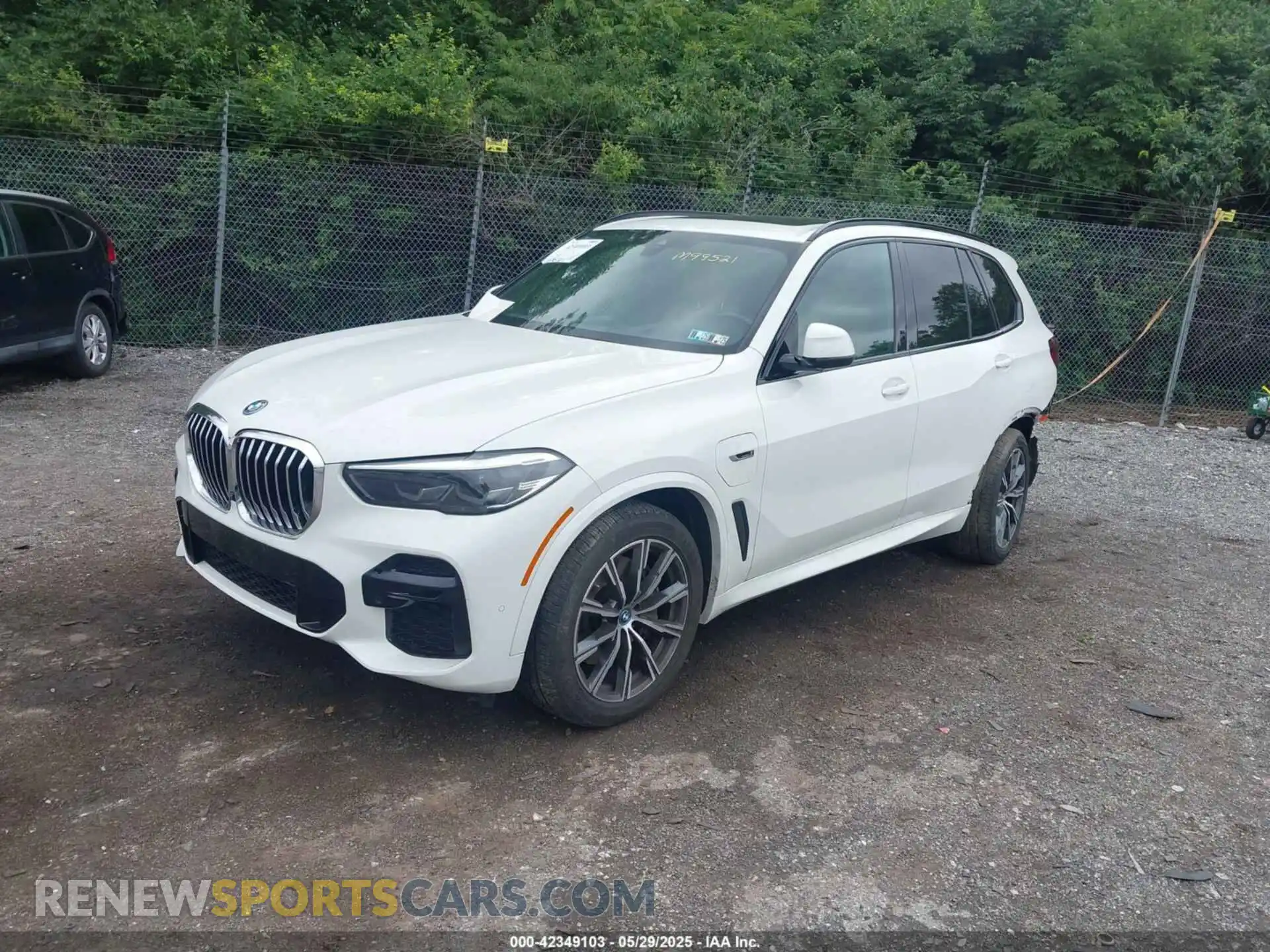 2 fotografías del automóvil dañado 5UXTA6C07N9M99521 BMW X5 PHEV 2022