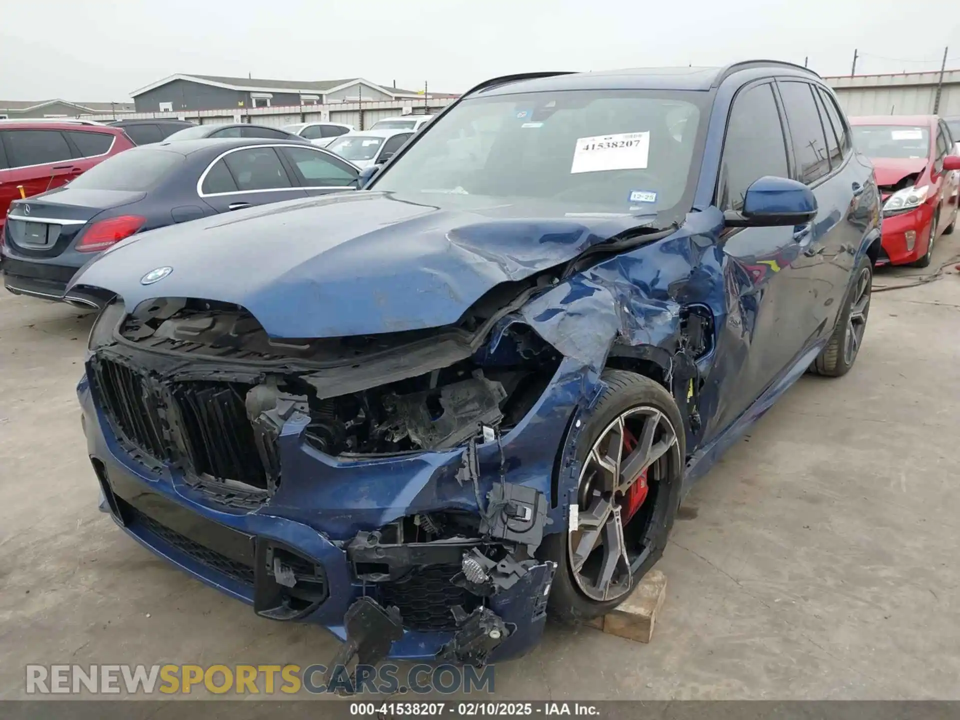 2 Photograph of a damaged car 5UXTA6C09P9R03213 BMW X5 PHEV 2023