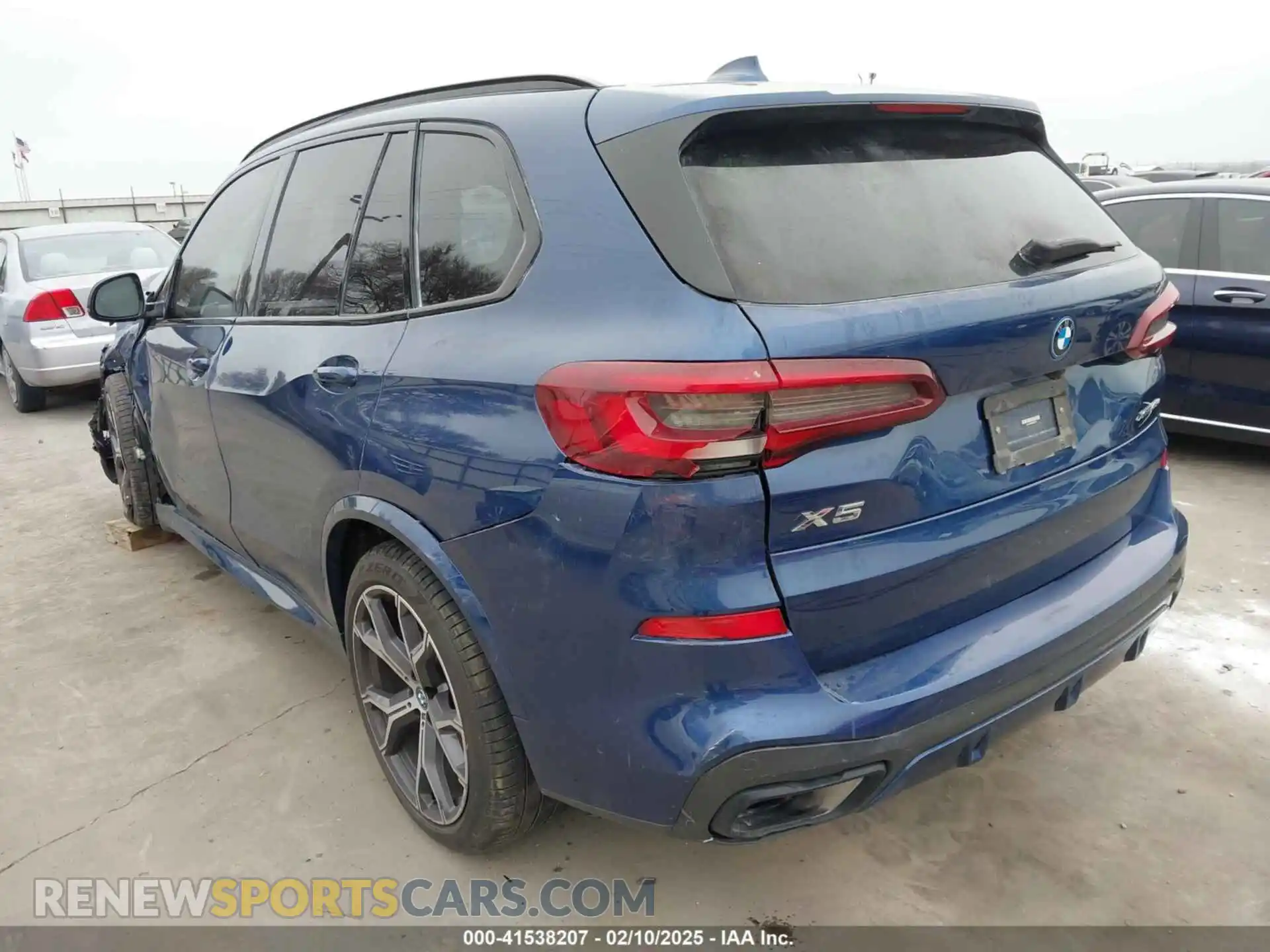 3 Photograph of a damaged car 5UXTA6C09P9R03213 BMW X5 PHEV 2023