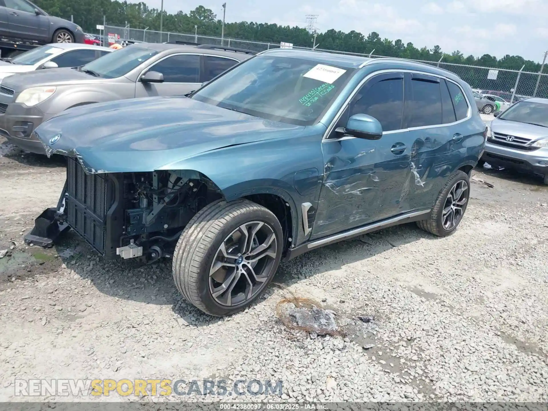 2 fotografías del automóvil dañado 5UX43EU00R9R43240 BMW X5 PHEV 2024
