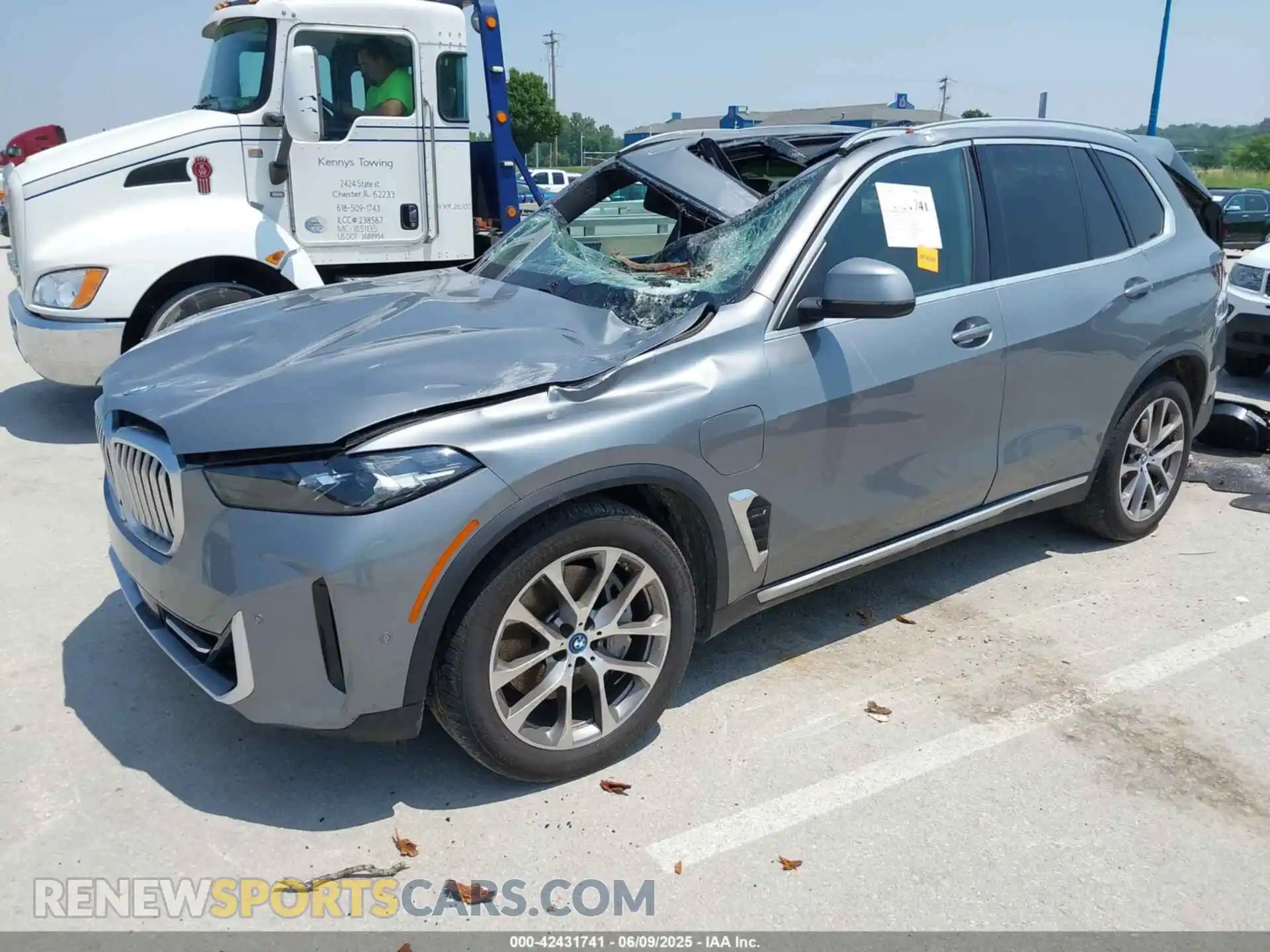 2 fotografías del automóvil dañado 5UX43EU05R9T43913 BMW X5 PHEV 2024