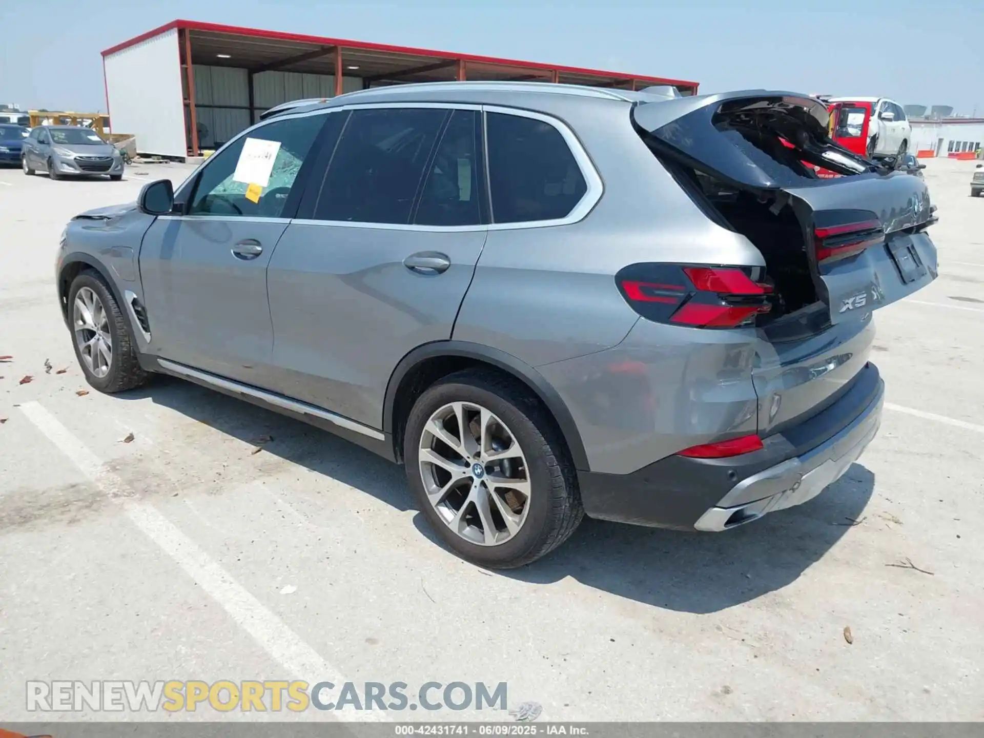 3 fotografías del automóvil dañado 5UX43EU05R9T43913 BMW X5 PHEV 2024