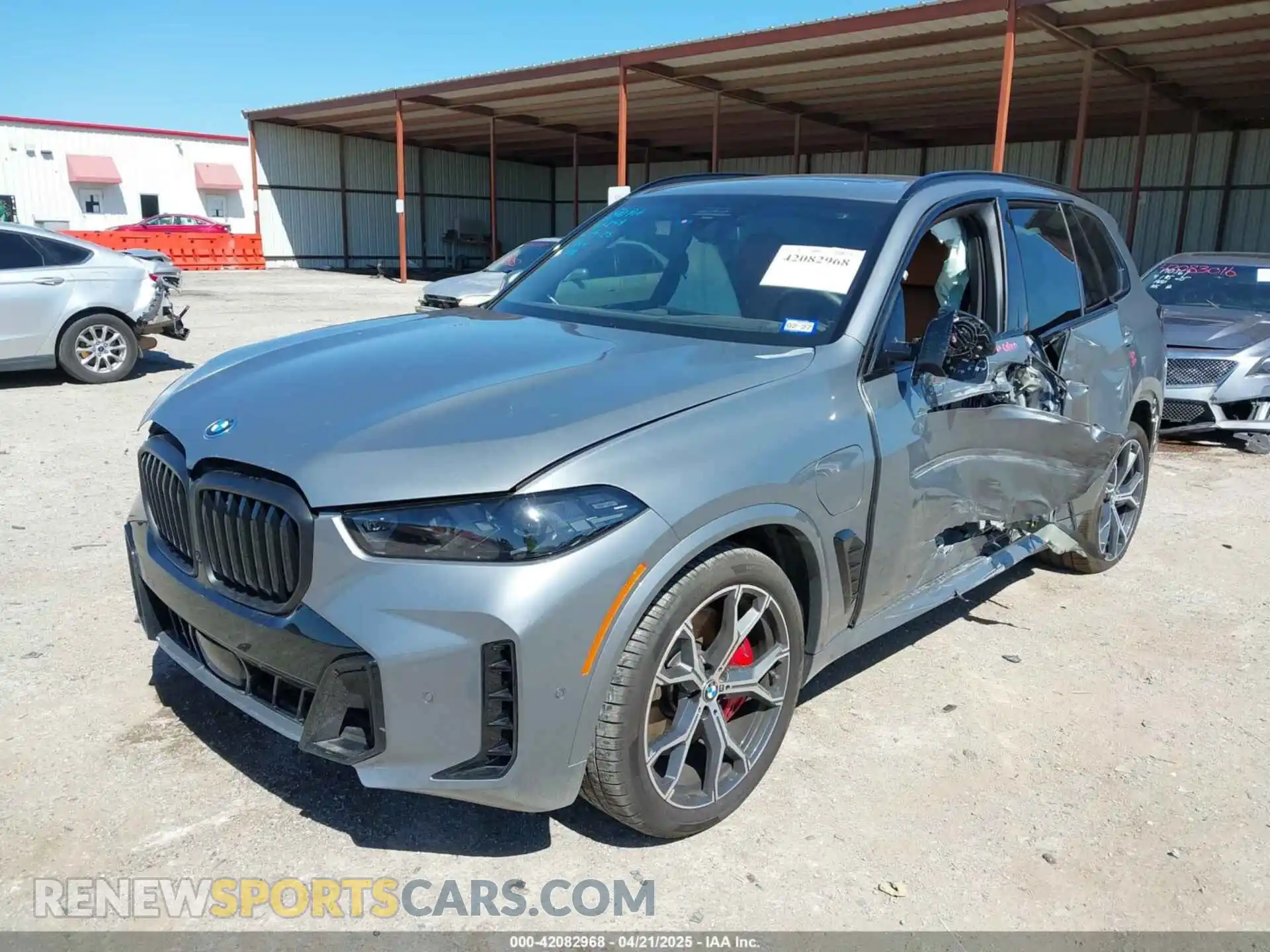 2 Photograph of a damaged car 5UX43EU01S9Z21088 BMW X5 PHEV 2025