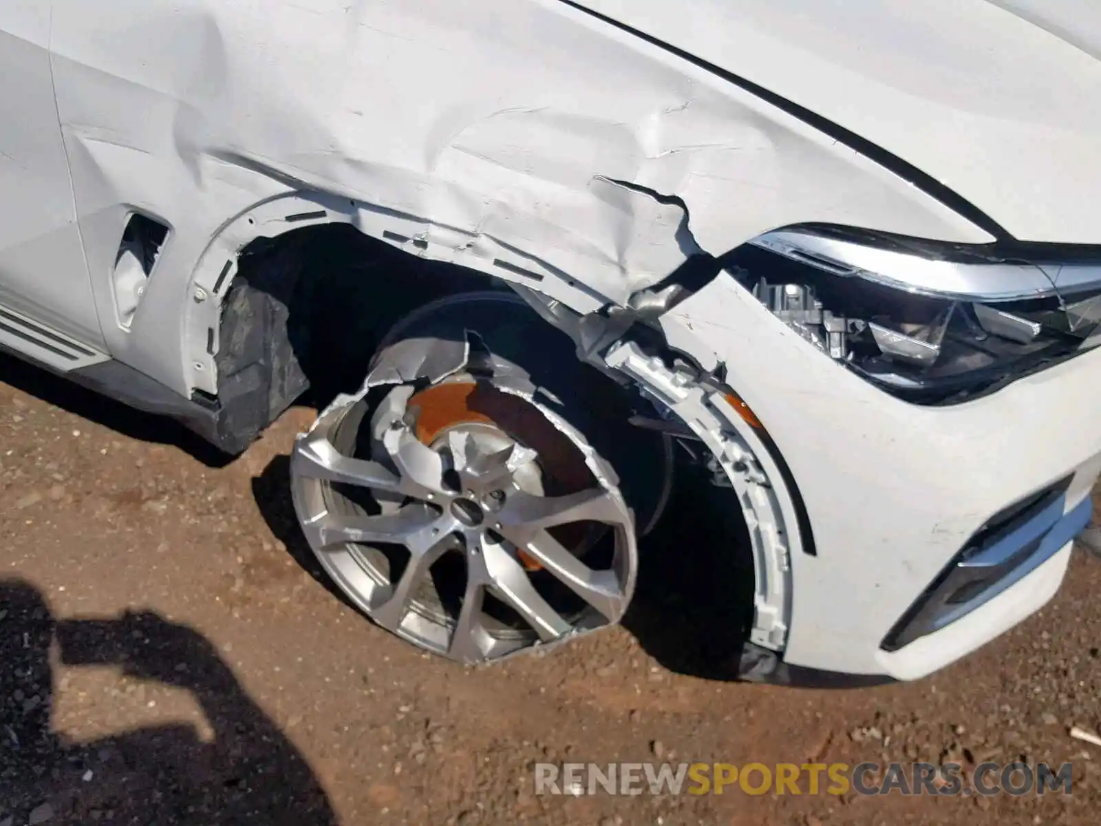 9 Photograph of a damaged car 5UXCR6C50KLL13885 BMW X5 XDRIVE4 2019