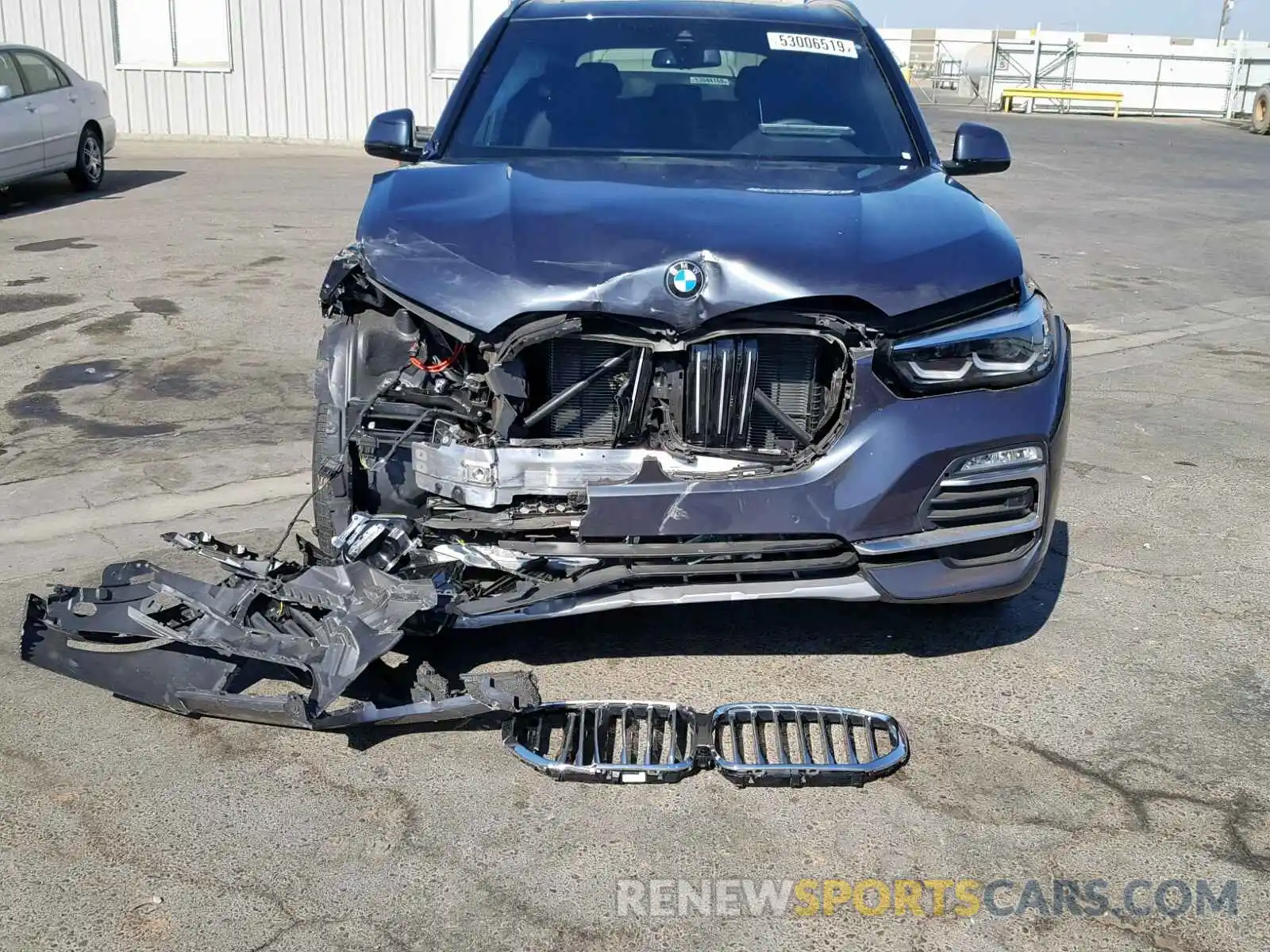 9 Photograph of a damaged car 5UXCR6C53KLL04193 BMW X5 XDRIVE4 2019