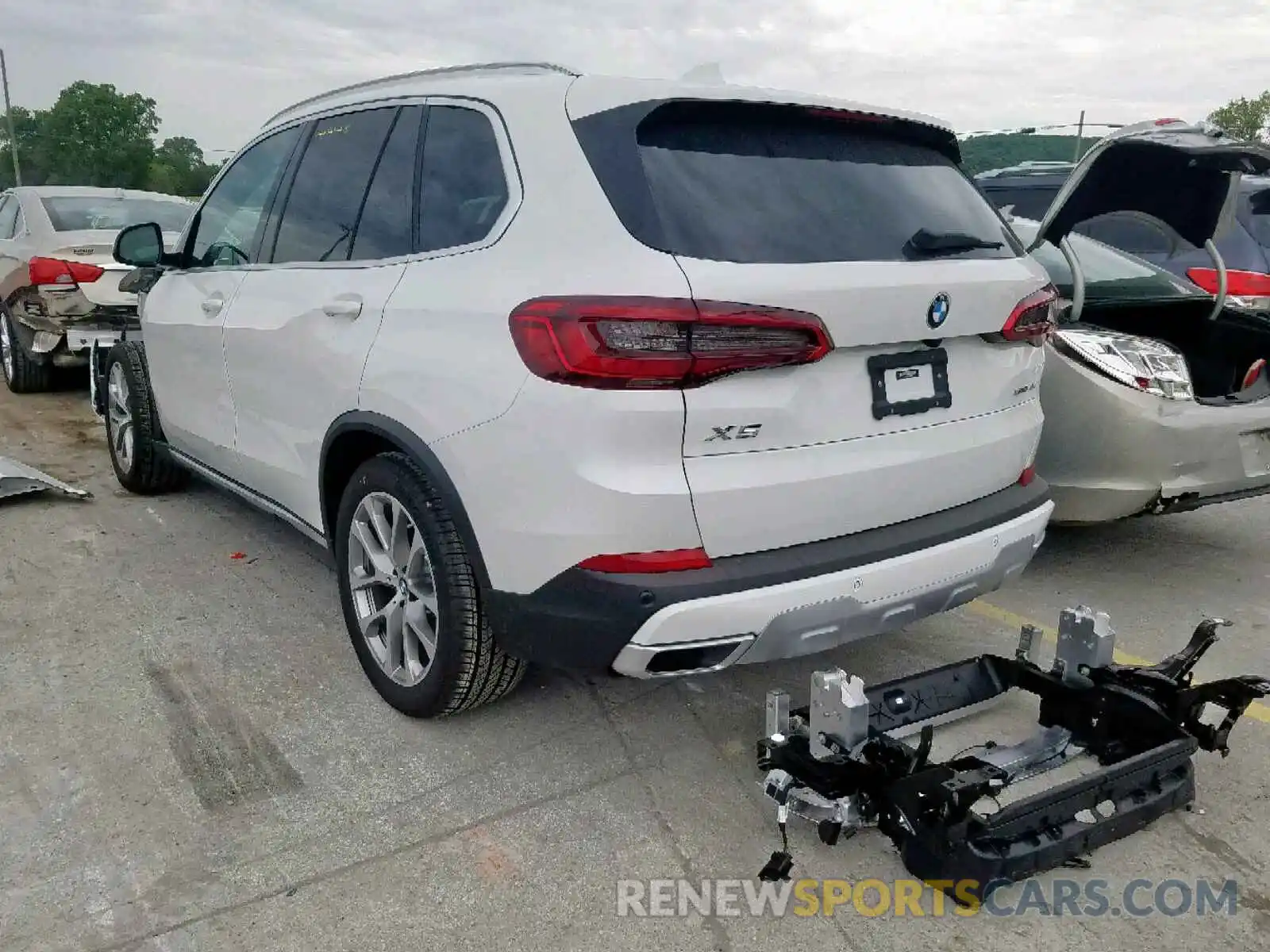 3 Photograph of a damaged car 5UXCR6C54KLL26431 BMW X5 XDRIVE4 2019