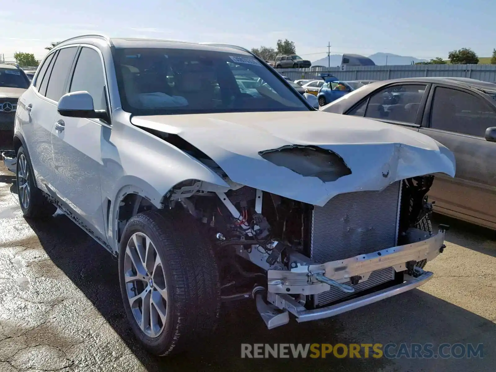 1 Photograph of a damaged car 5UXCR6C56KLL03703 BMW X5 XDRIVE4 2019