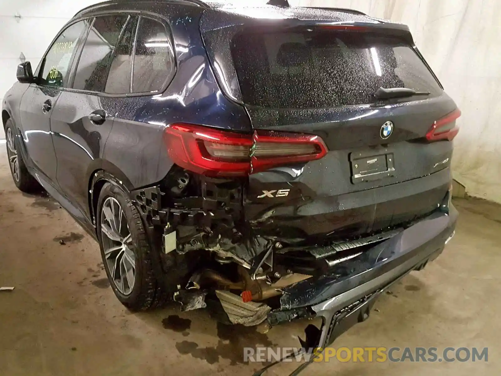 9 Photograph of a damaged car 5UXCR6C57KLL13897 BMW X5 XDRIVE4 2019