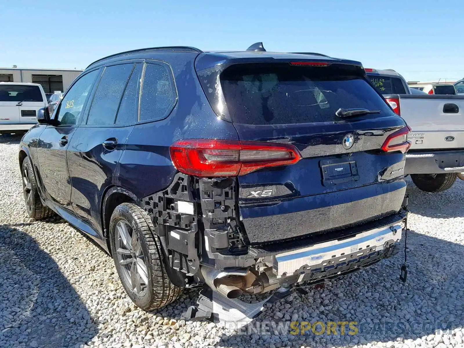 3 Photograph of a damaged car 5UXCR6C58KLK85012 BMW X5 XDRIVE4 2019