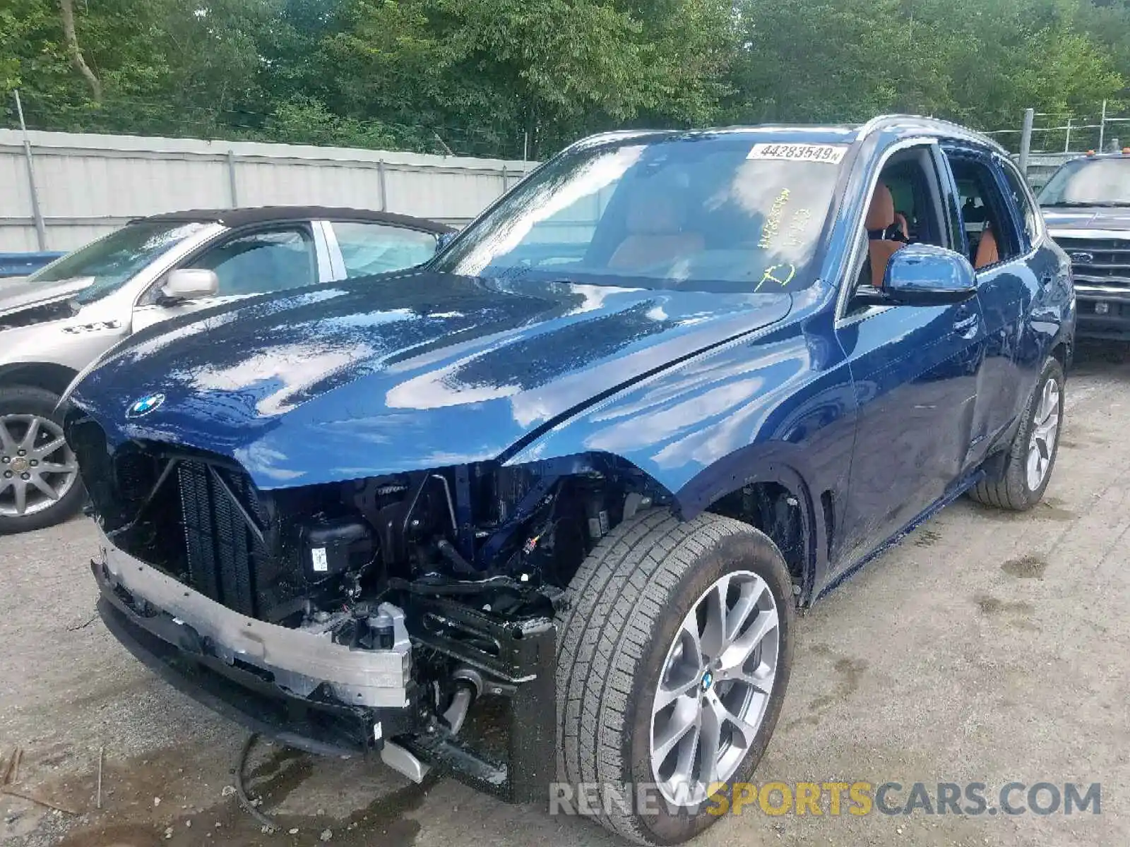 2 Photograph of a damaged car 5UXJU2C50KLN66980 BMW X5 XDRIVE5 2019