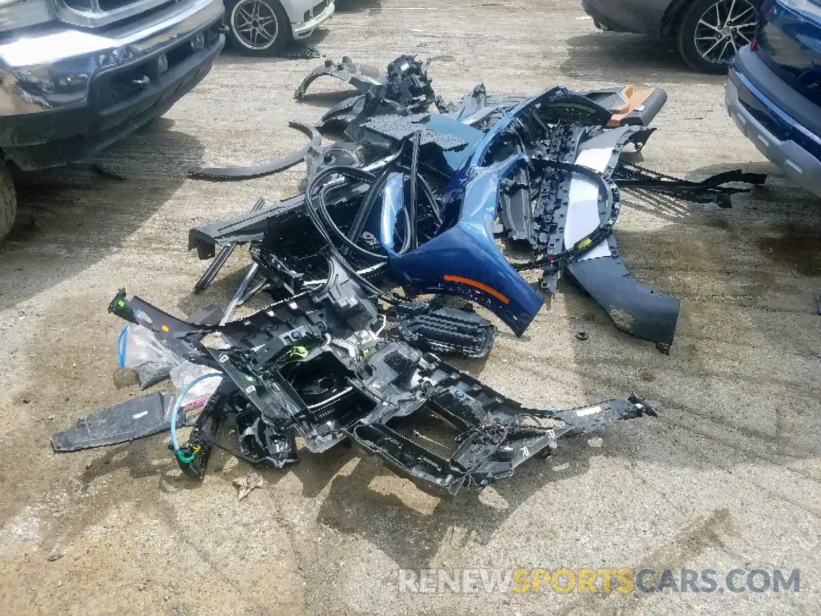 9 Photograph of a damaged car 5UXJU2C50KLN66980 BMW X5 XDRIVE5 2019