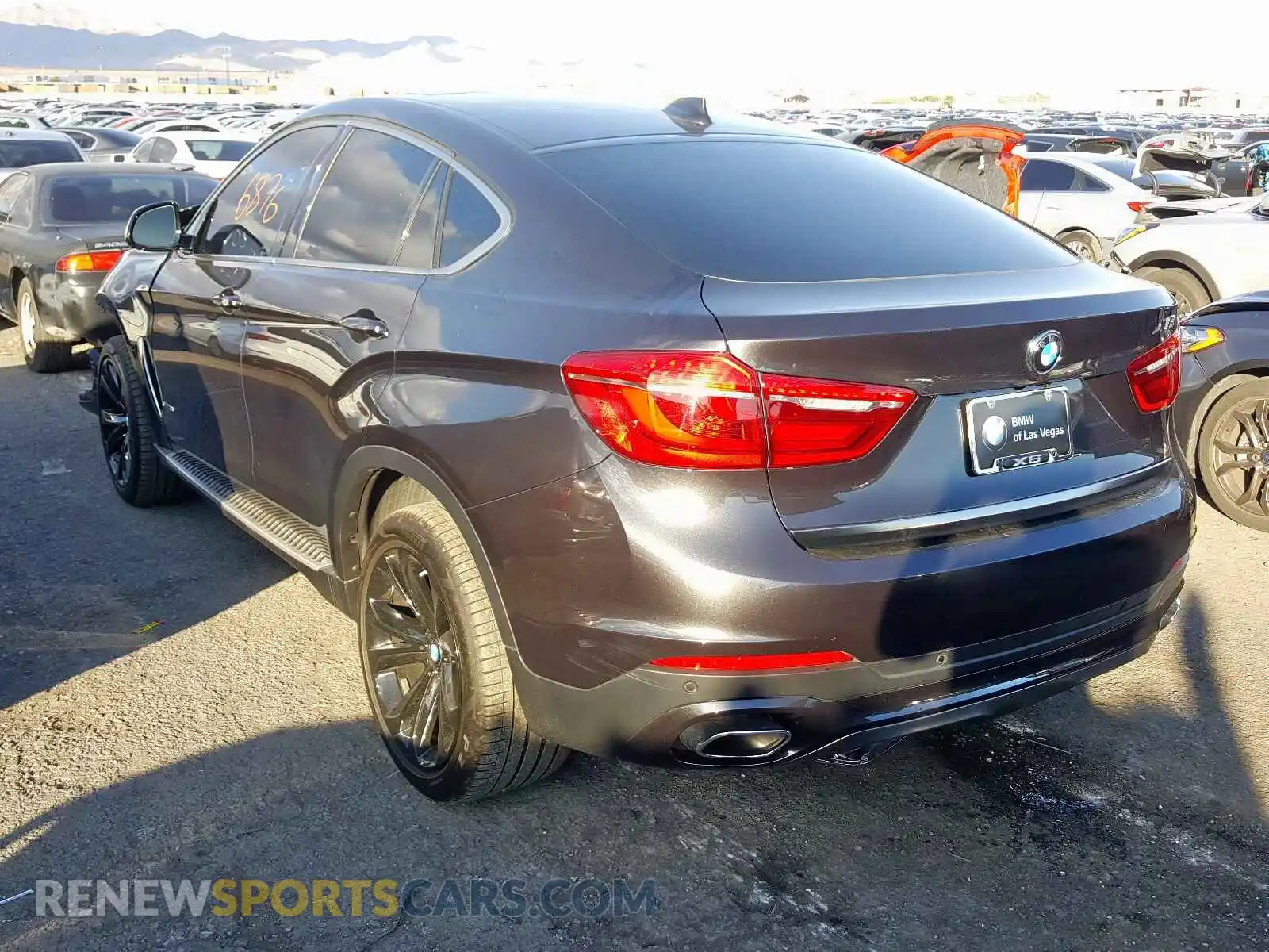 3 Photograph of a damaged car 5UXKU0C56K0G92970 BMW X6 2019