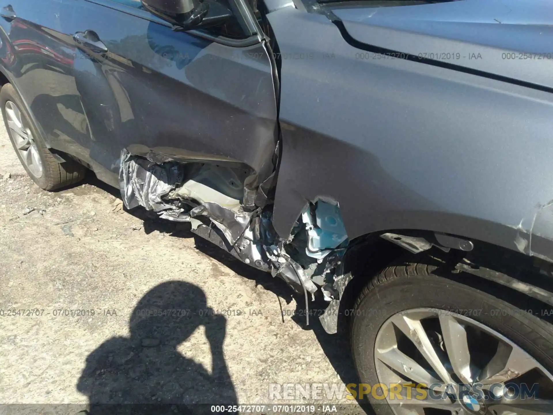 6 Photograph of a damaged car 5UXKU2C51K0Z64978 BMW X6 2019