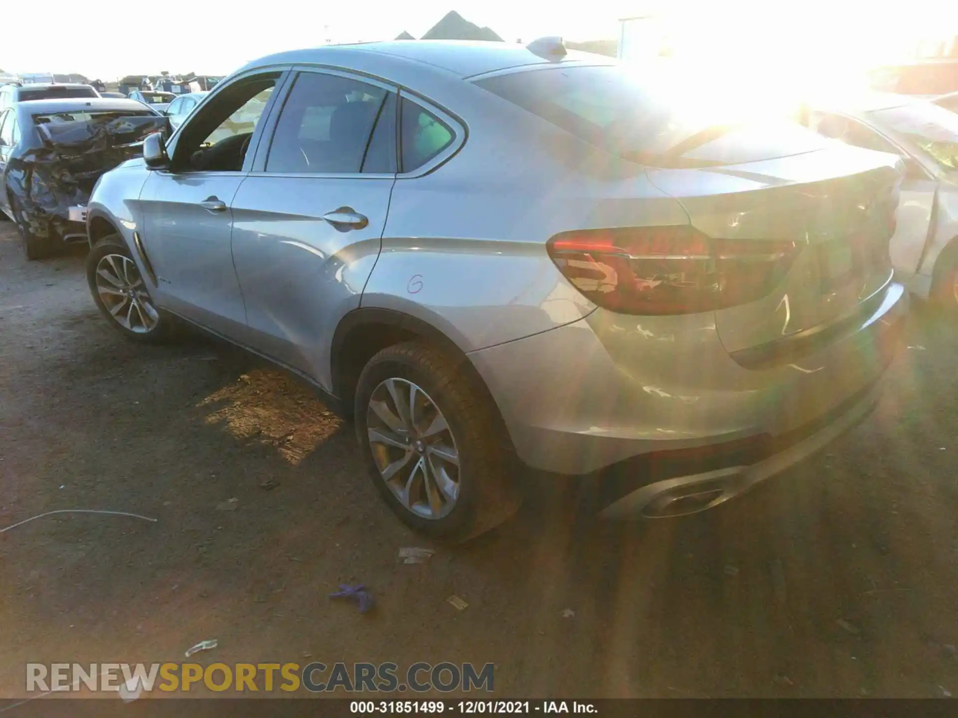 3 Photograph of a damaged car 5UXKU2C56K0Z64927 BMW X6 2019