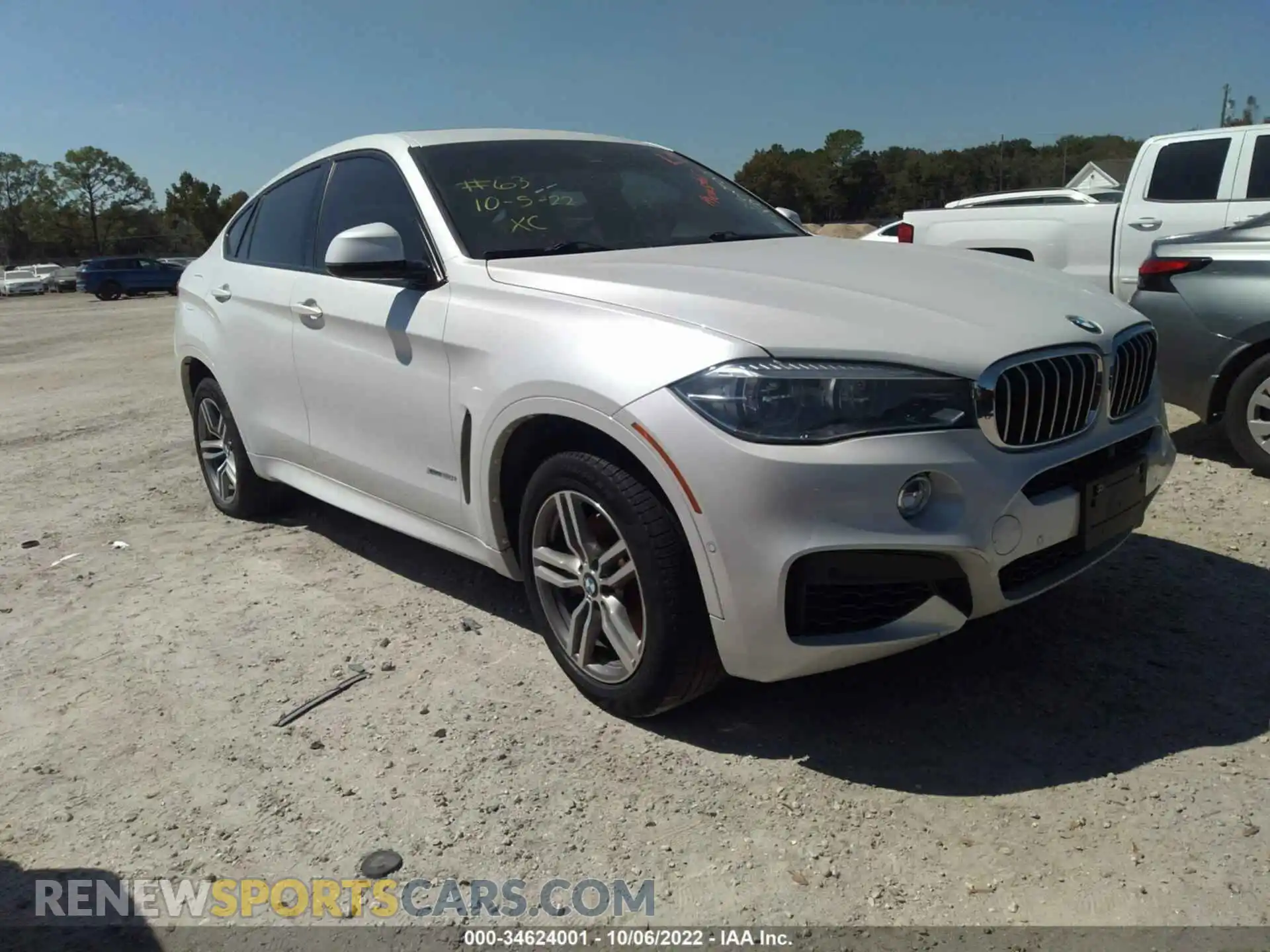 1 Photograph of a damaged car 5UXKU6C5XKLP60640 BMW X6 2019