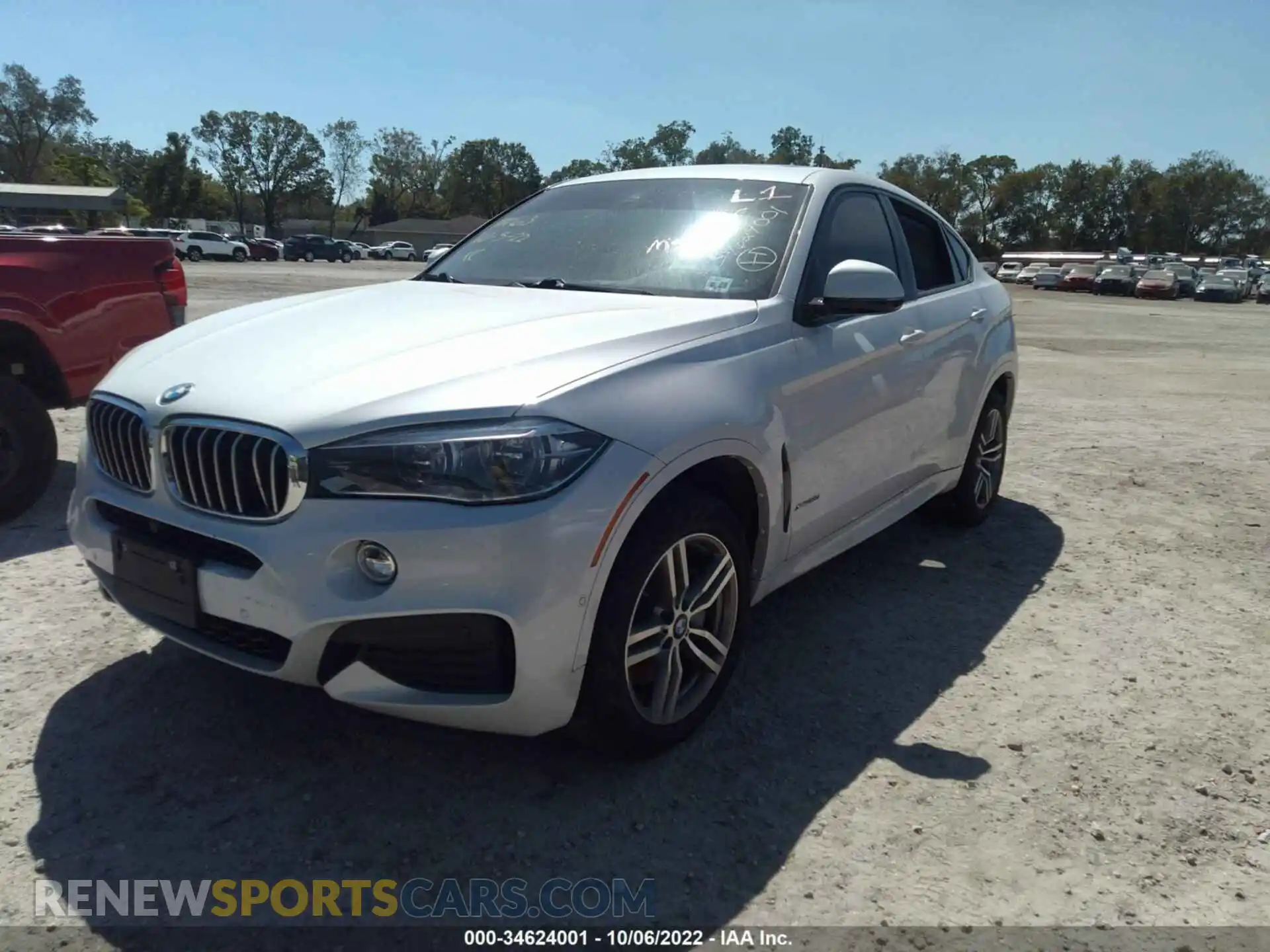 2 Photograph of a damaged car 5UXKU6C5XKLP60640 BMW X6 2019