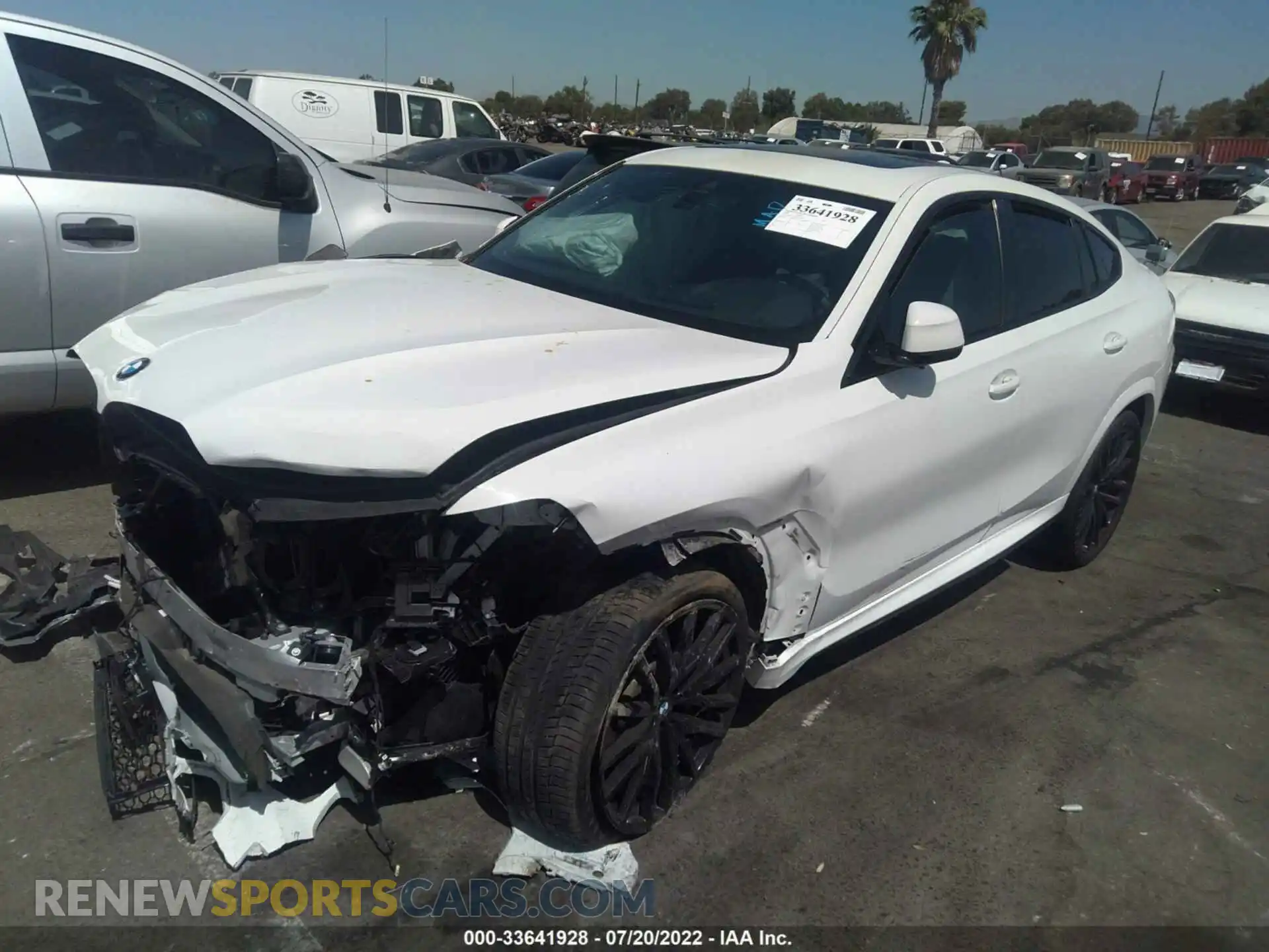 2 Фотография поврежденного автомобиля 5UXCY4C06L9C05879 BMW X6 2020