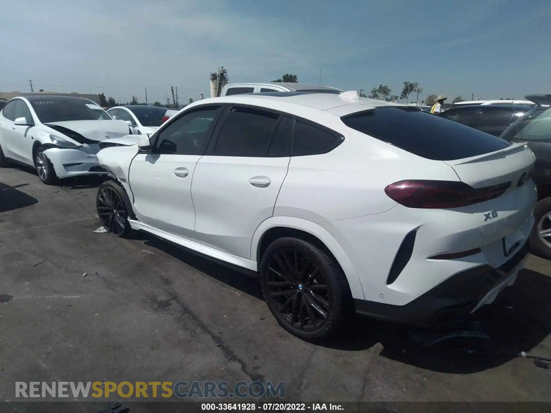 3 Фотография поврежденного автомобиля 5UXCY4C06L9C05879 BMW X6 2020