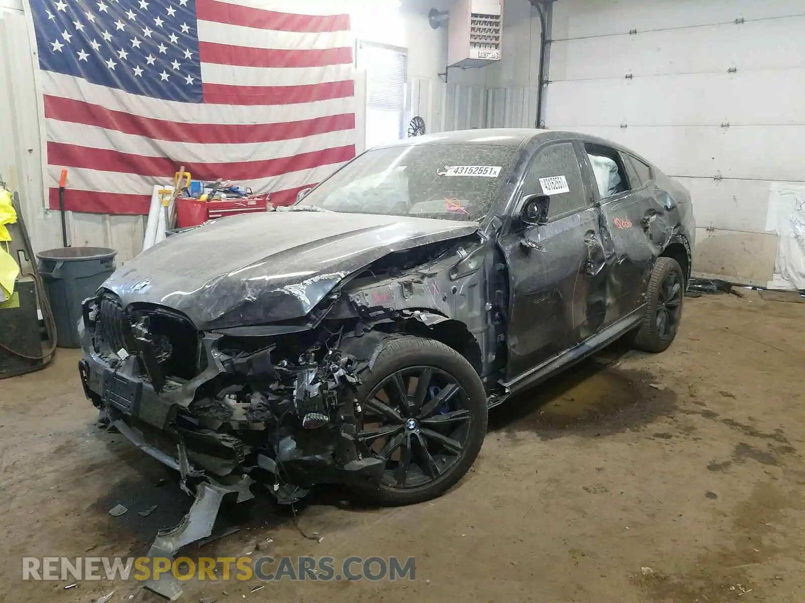 2 Photograph of a damaged car 5UXCY8C02L9B11330 BMW X6 2020