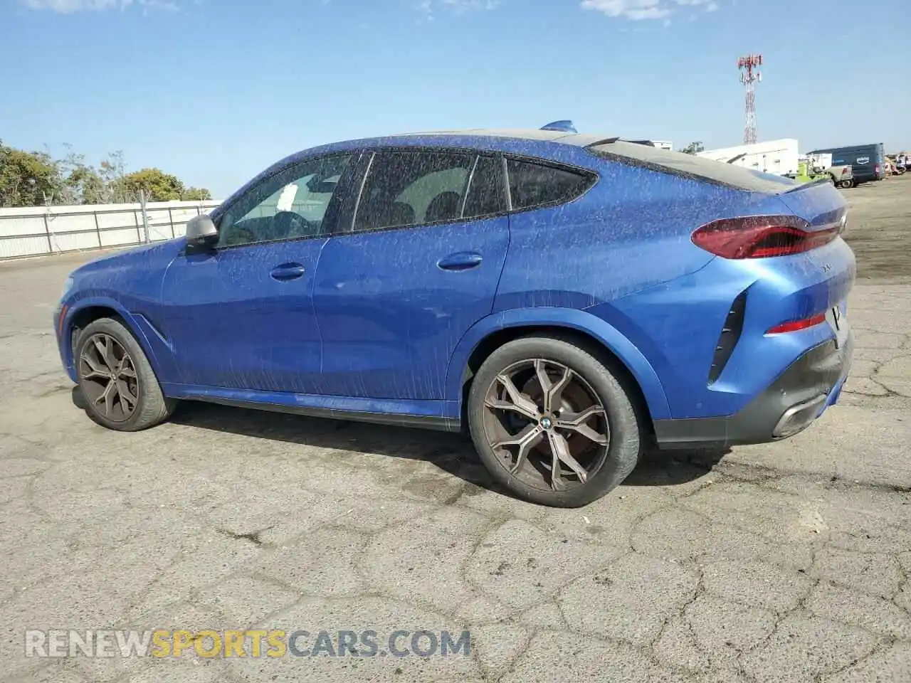 2 Photograph of a damaged car 5UXCY8C07LLE40446 BMW X6 2020