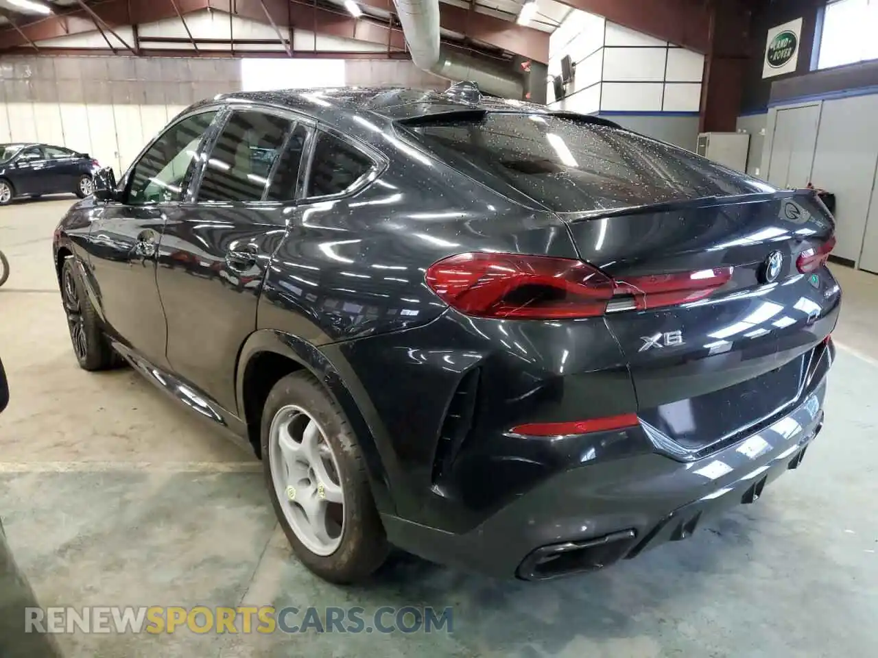 2 Photograph of a damaged car 5UXCY4C03M9G23107 BMW X6 2021