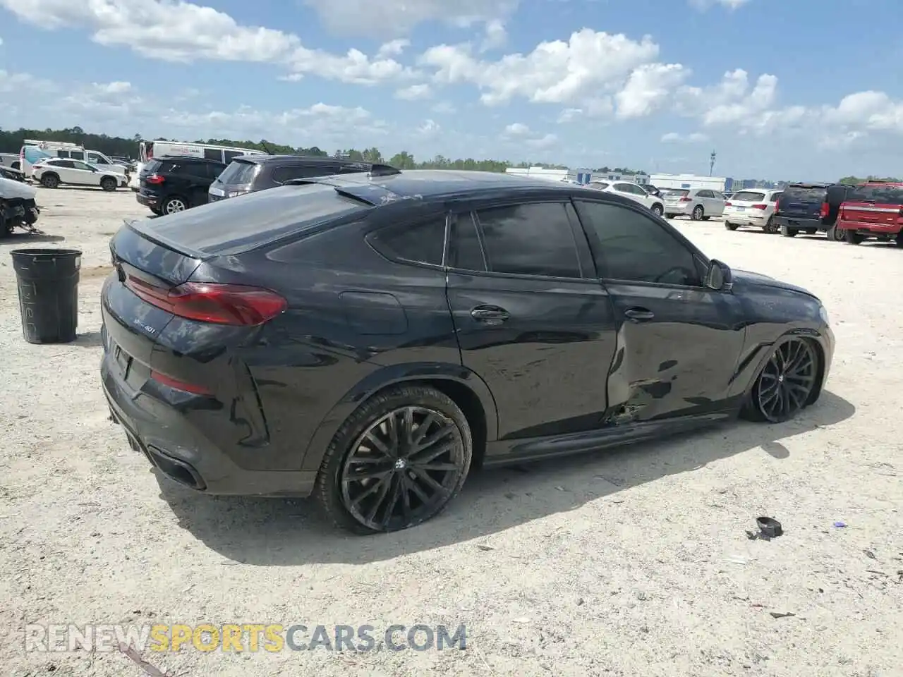 3 Photograph of a damaged car 5UXCY4C06M9E46777 BMW X6 2021
