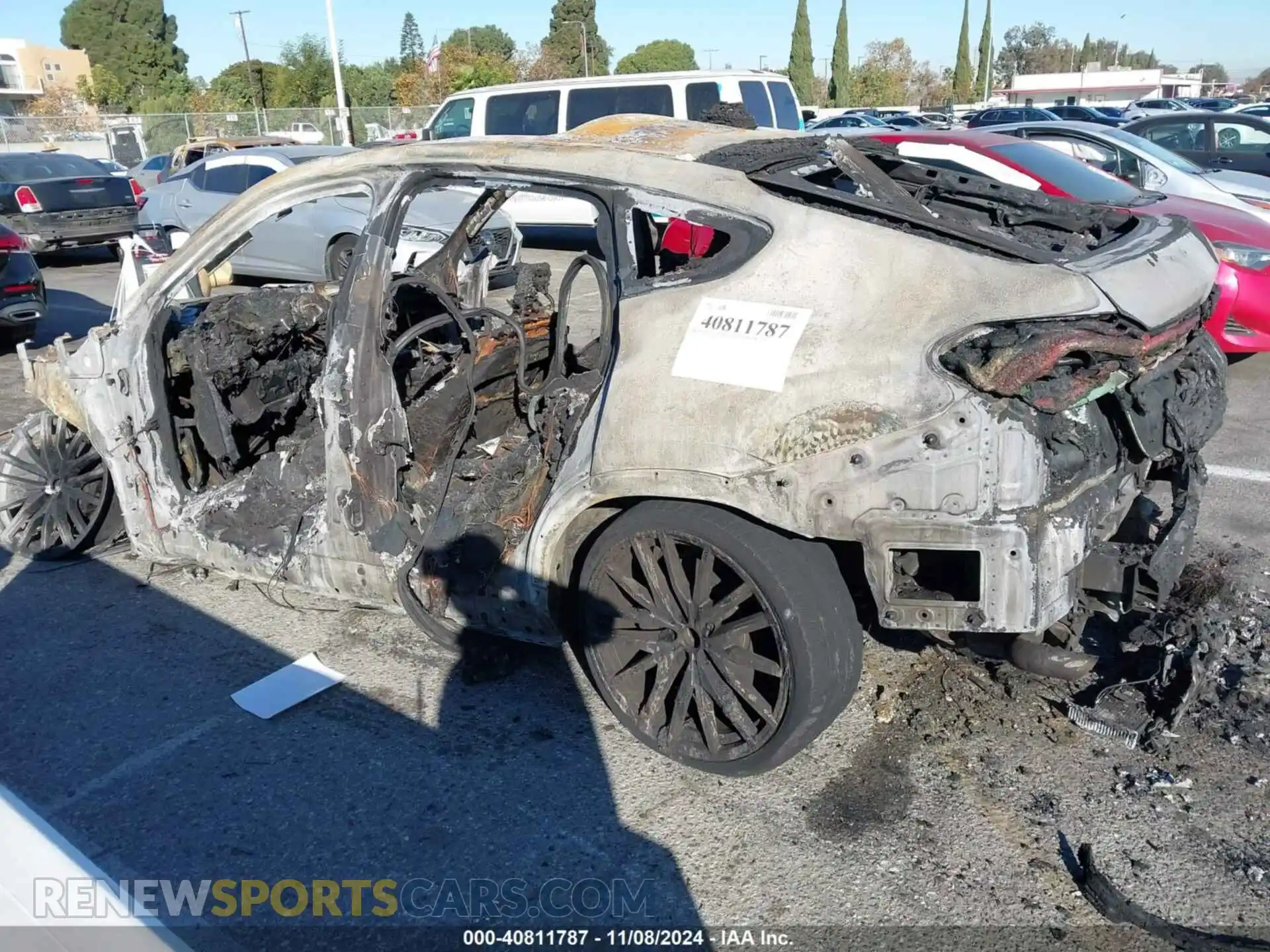 3 Photograph of a damaged car 5UXCY4C07M9F94968 BMW X6 2021