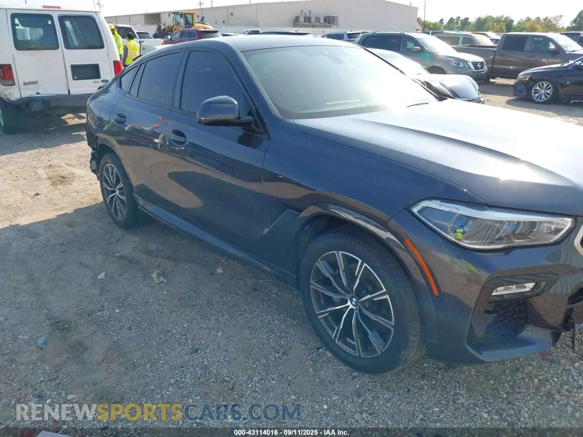 1 Photograph of a damaged car 5UXCY4C08M9G09168 BMW X6 2021