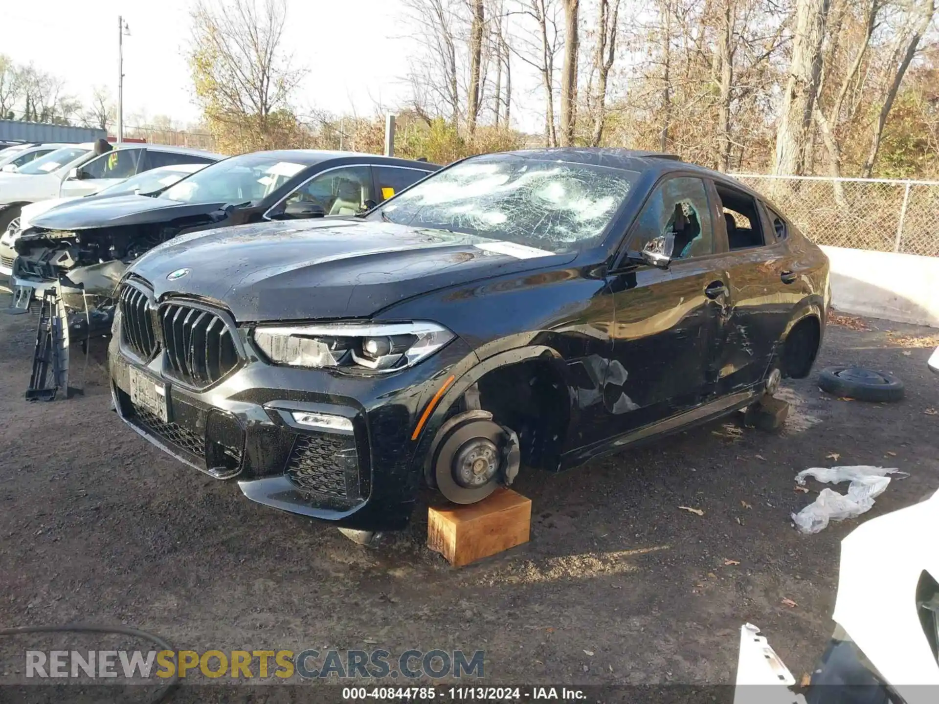 2 Photograph of a damaged car 5UXCY6C02M9E19071 BMW X6 2021