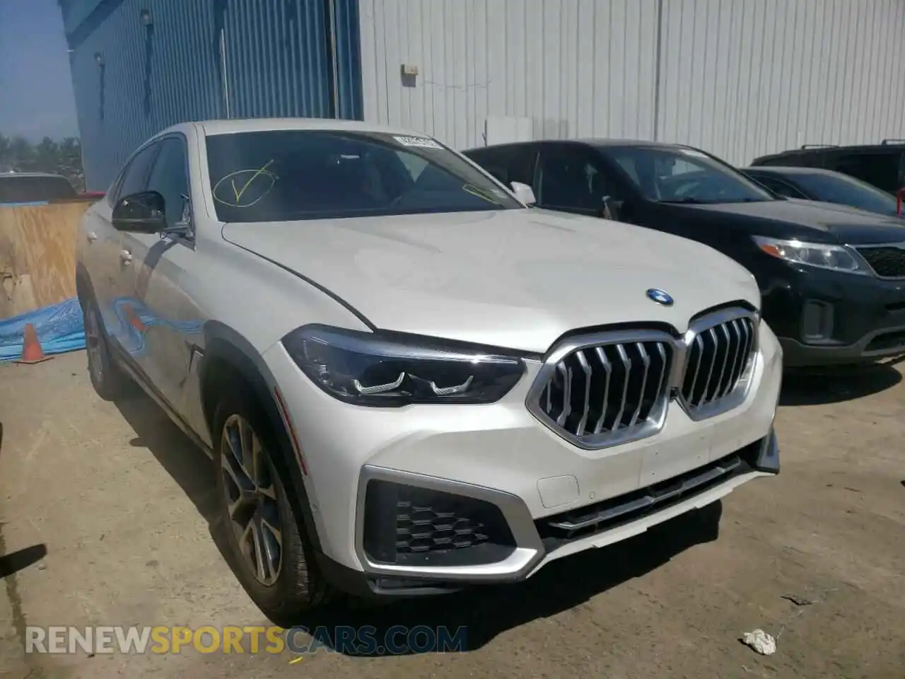 1 Photograph of a damaged car 5UXCY6C02M9E54421 BMW X6 2021