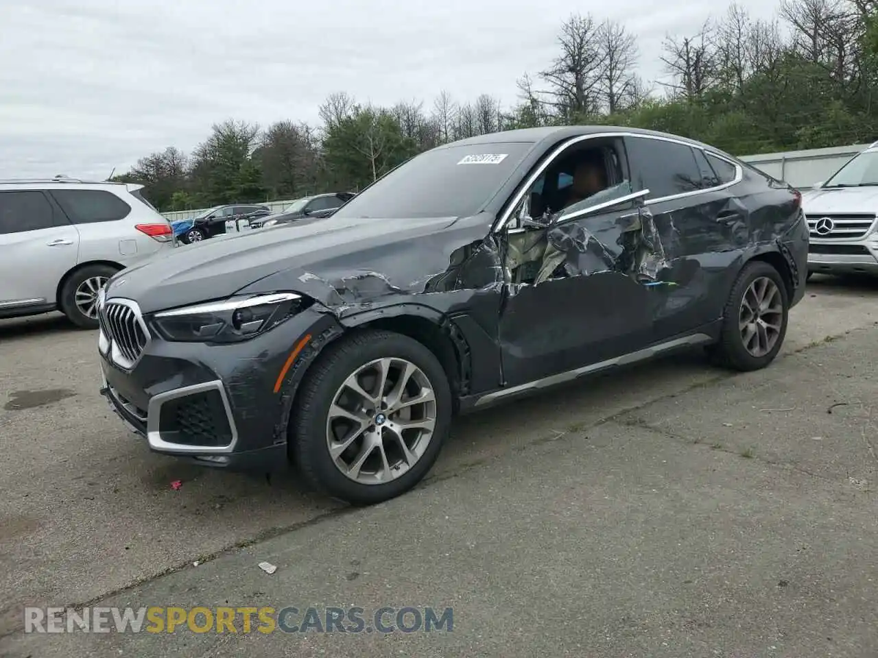 1 Photograph of a damaged car 5UXCY6C03M9E41225 BMW X6 2021