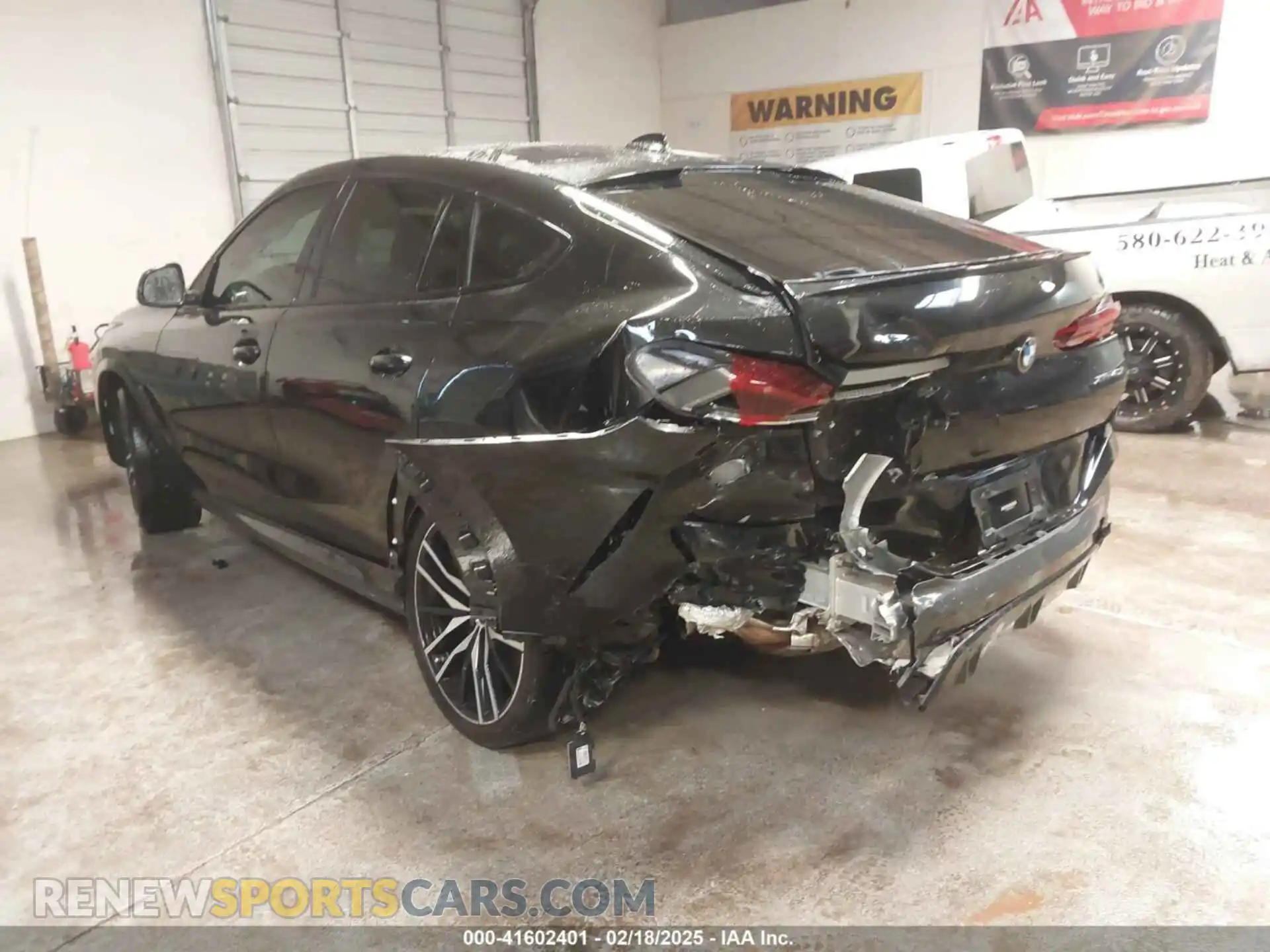 3 Photograph of a damaged car 5UXCY6C03M9E61703 BMW X6 2021