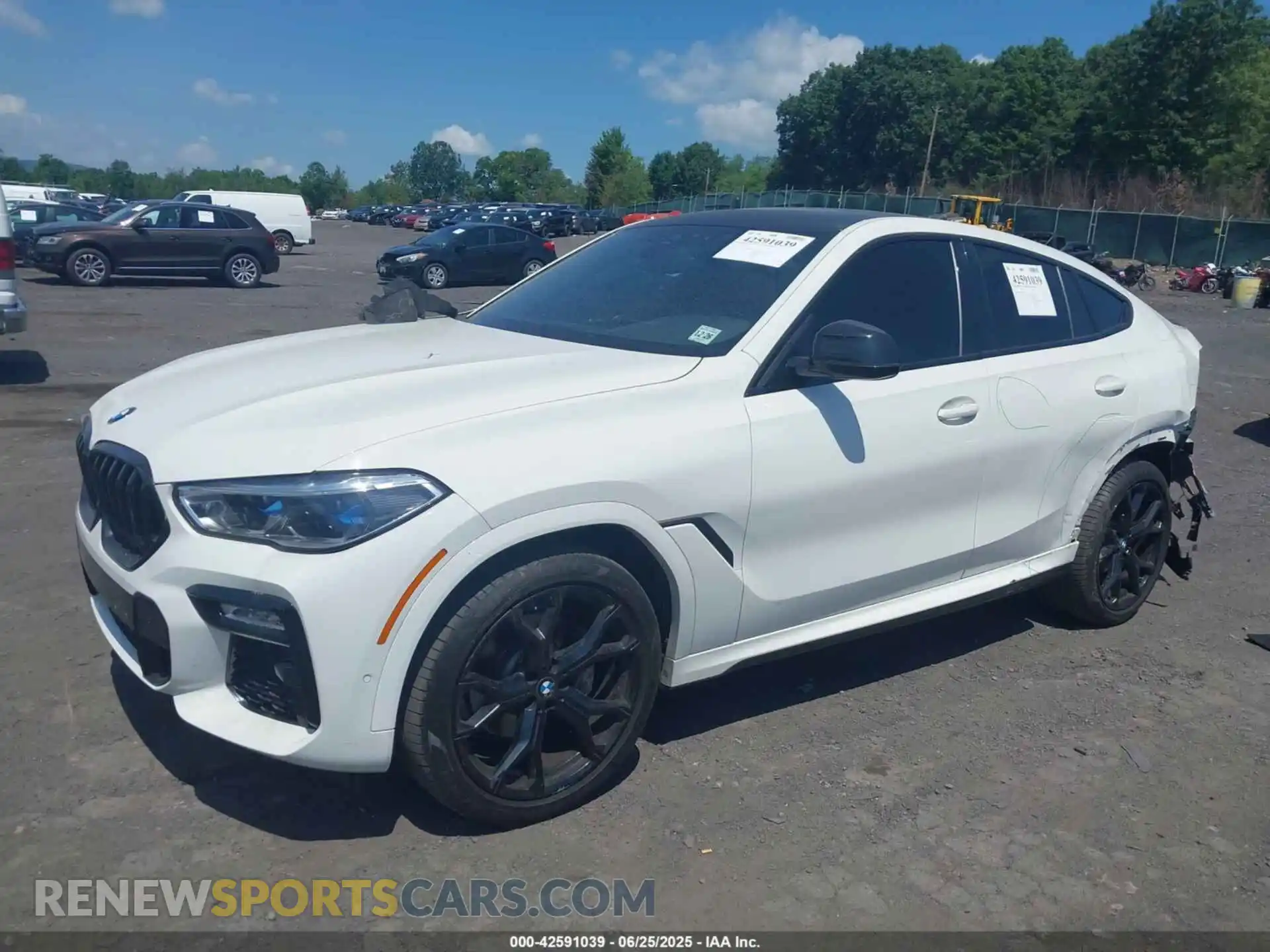 2 Photograph of a damaged car 5UXCY6C04M9G74224 BMW X6 2021