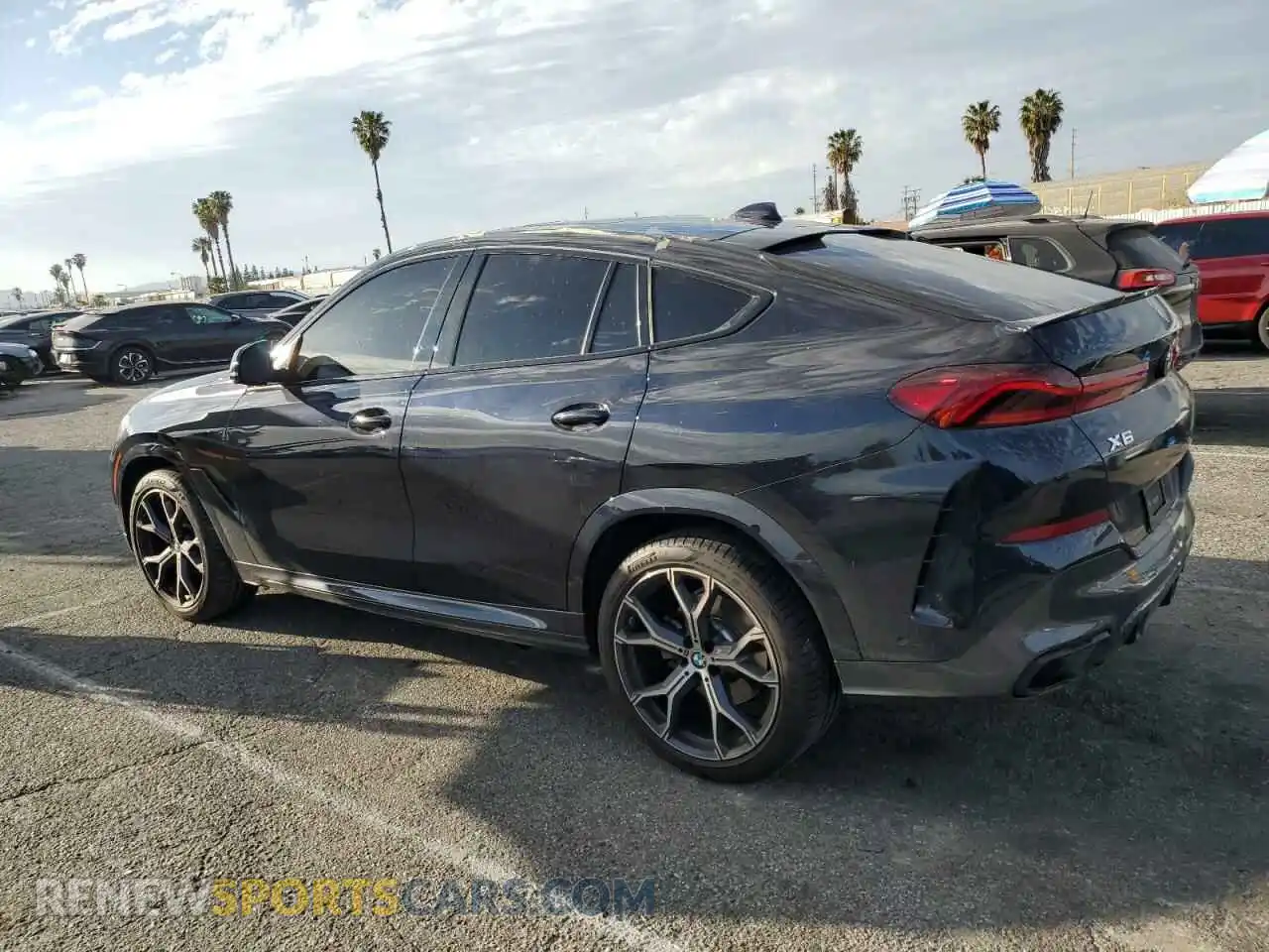 2 Photograph of a damaged car 5UXCY6C04M9H02068 BMW X6 2021